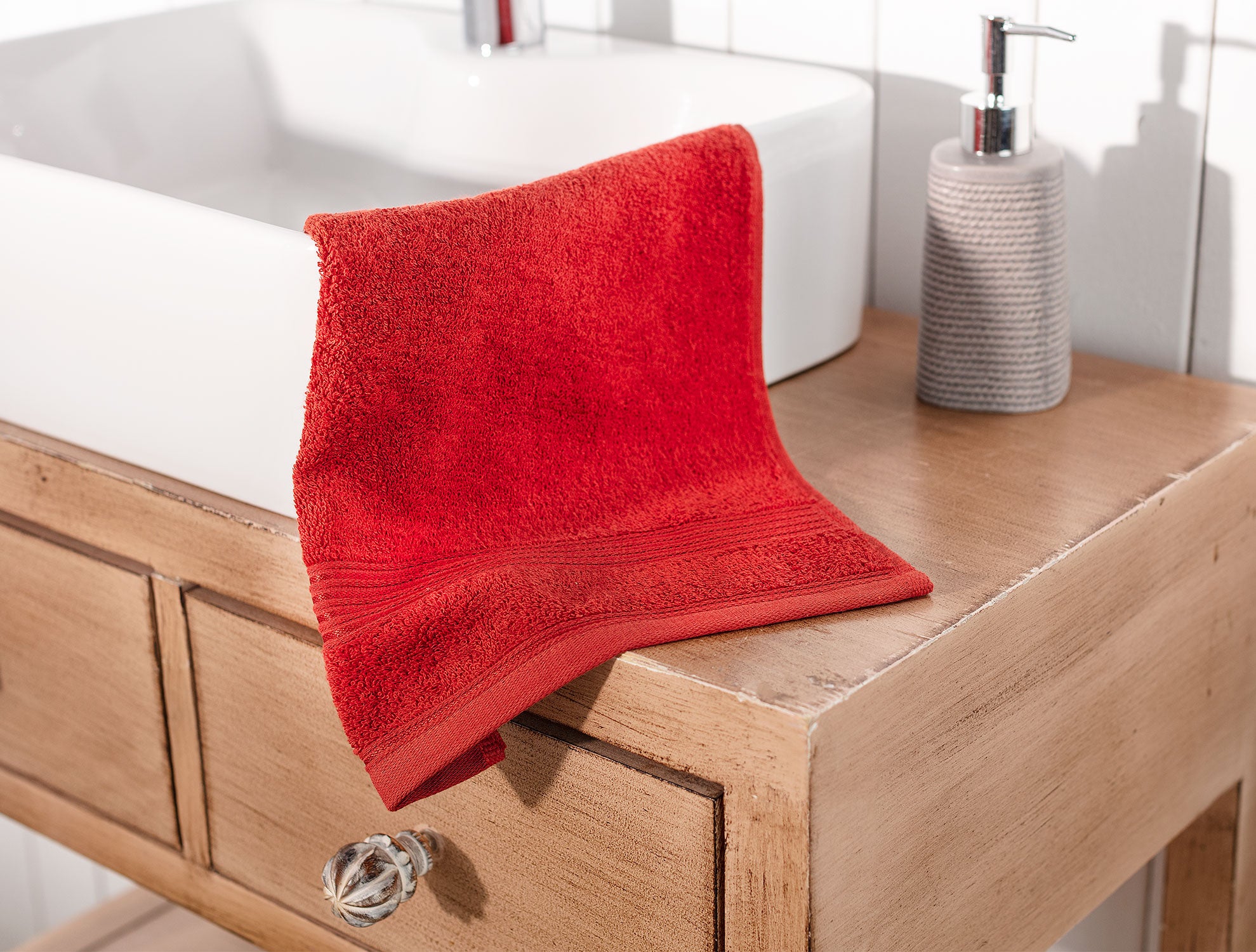 Clarette Hand Towel - Madame Coco JO