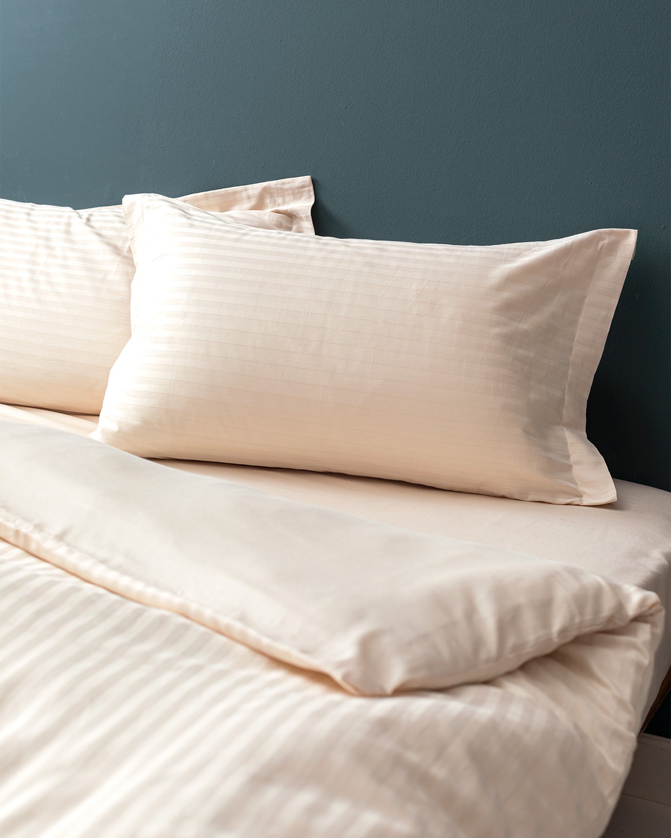 Elicia King Size Striped Satin Duvet Cover Set - Madame Coco JO