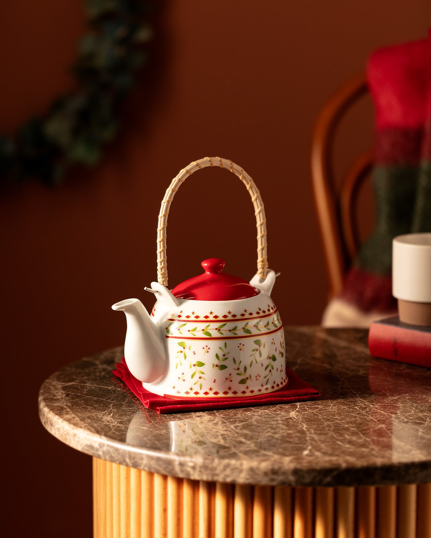 Dasher Teapot - Madame Coco JO