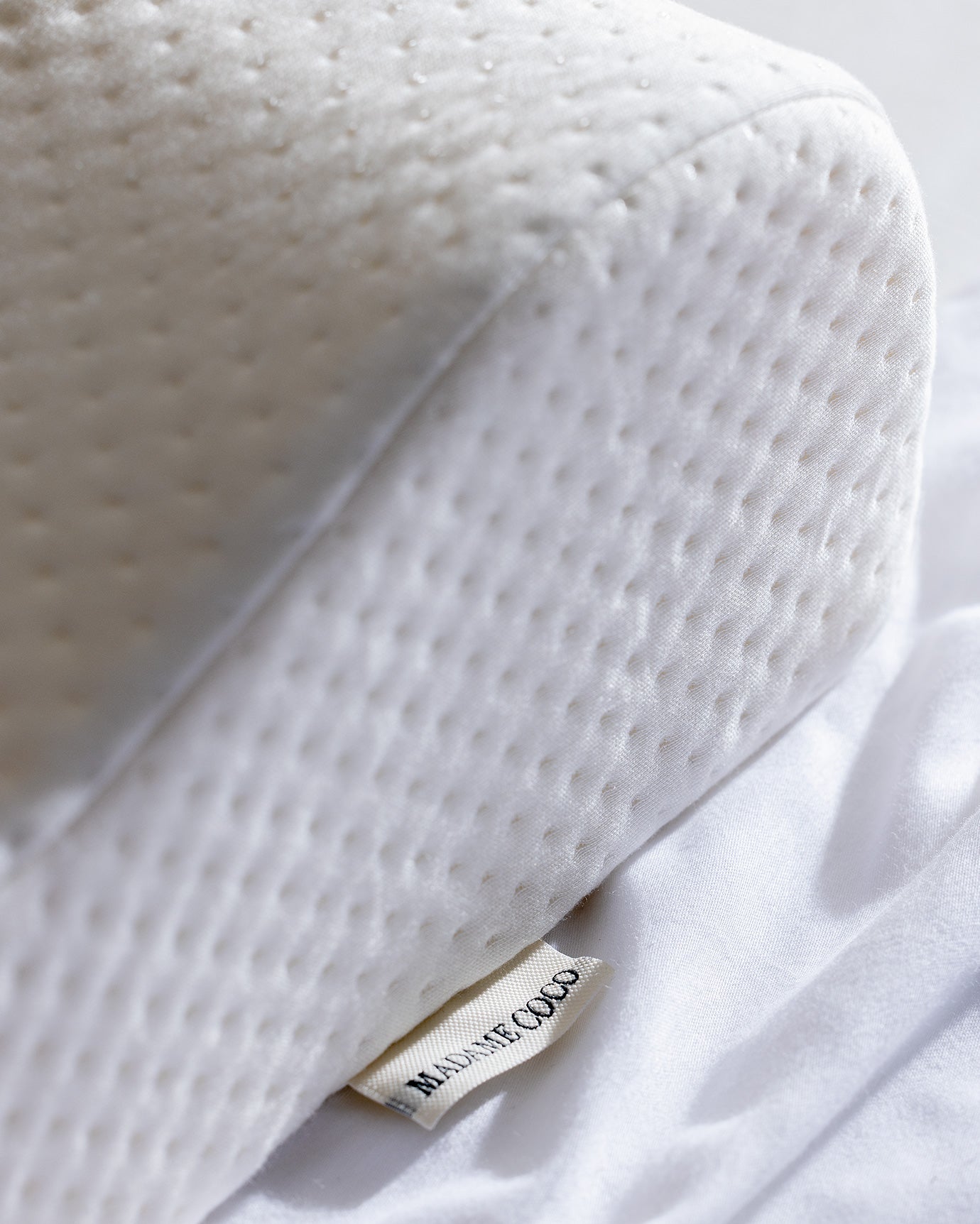 Valeria Visco Orthopedic Pillow - Madame Coco JO