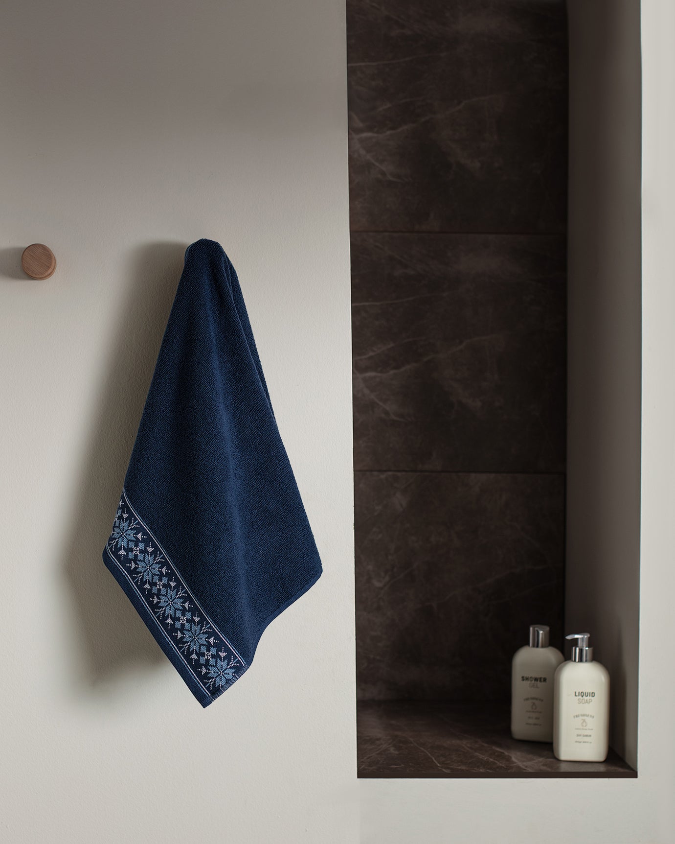 Caresse Face Towel - Madame Coco JO