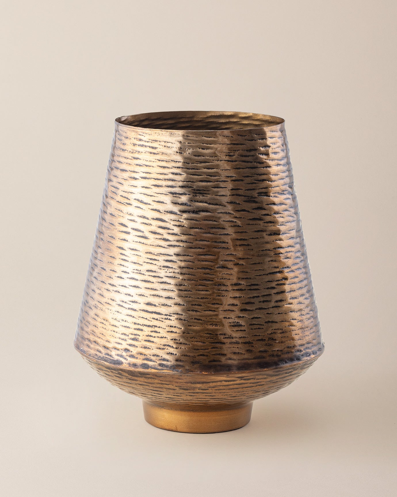 Ornata Vintage Vase - Madame Coco JO