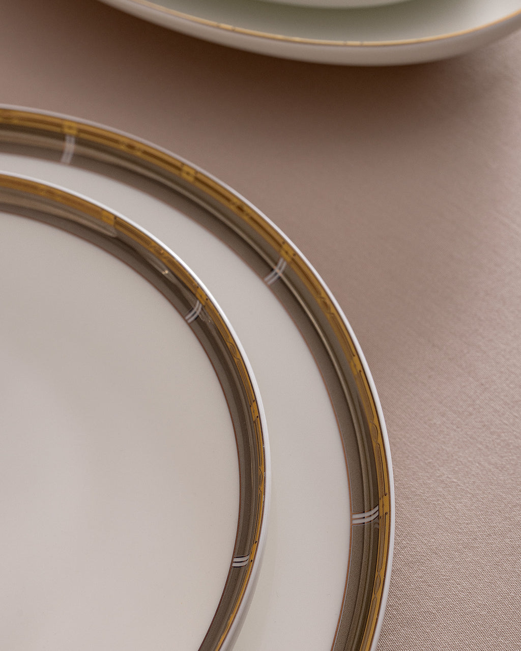 Bellamy 56 Piece Dinner Set - Madame Coco JO