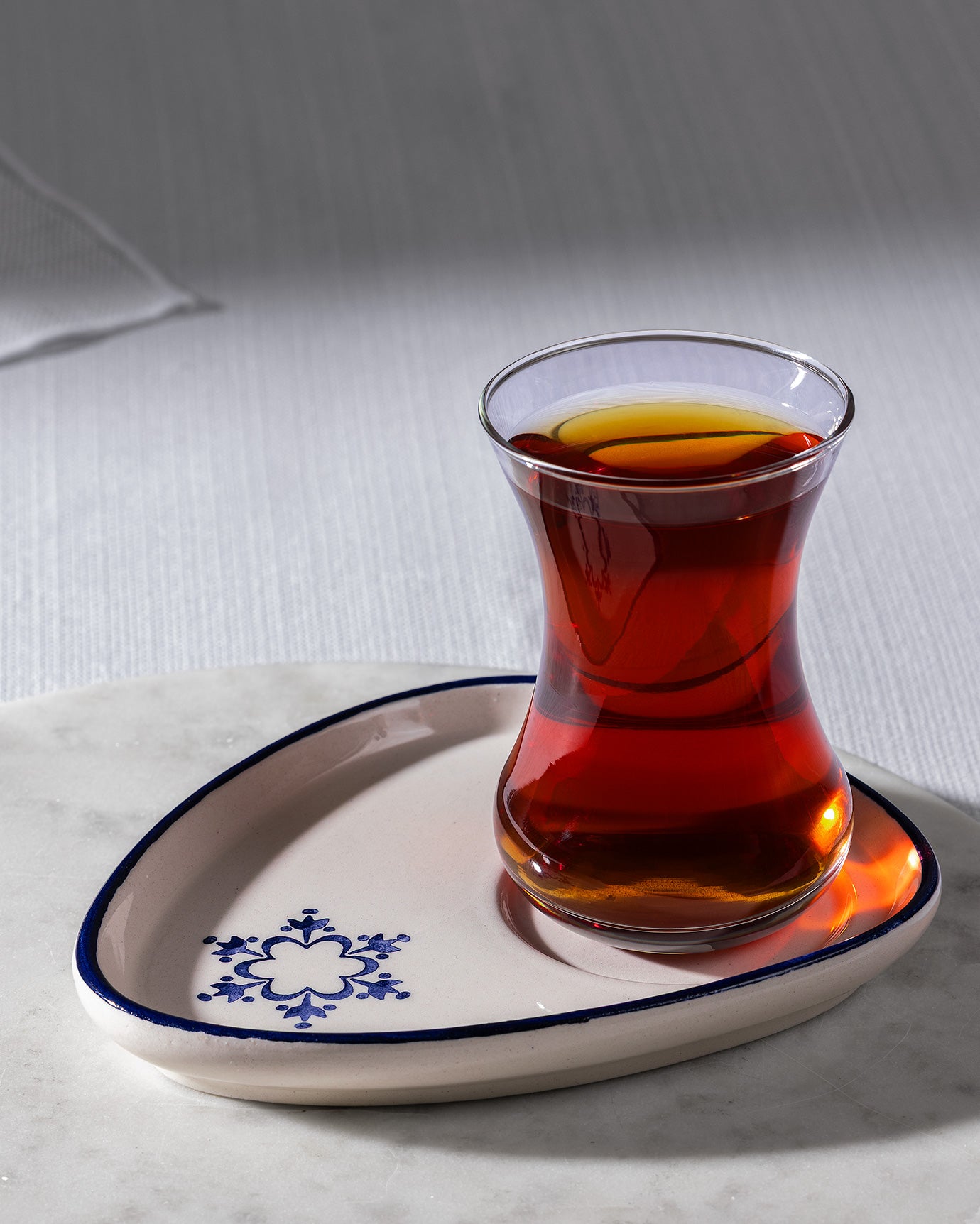 Vie Rouge Espérer 4-piece Tea Set - Madame Coco JO