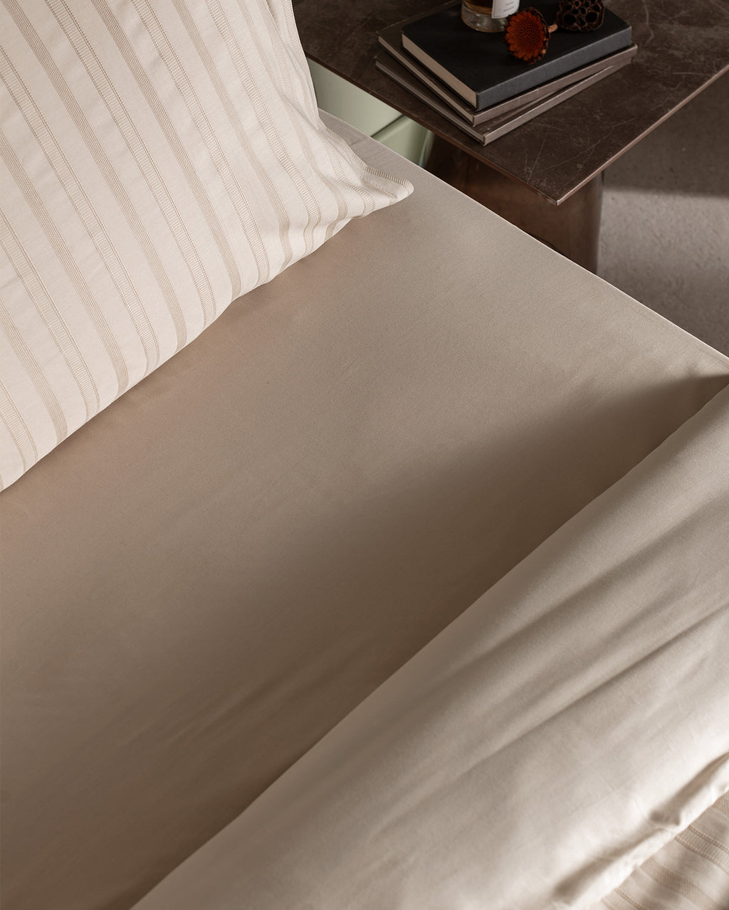 Nicole King Size Dobby Duvet Cover Set - Madame Coco JO