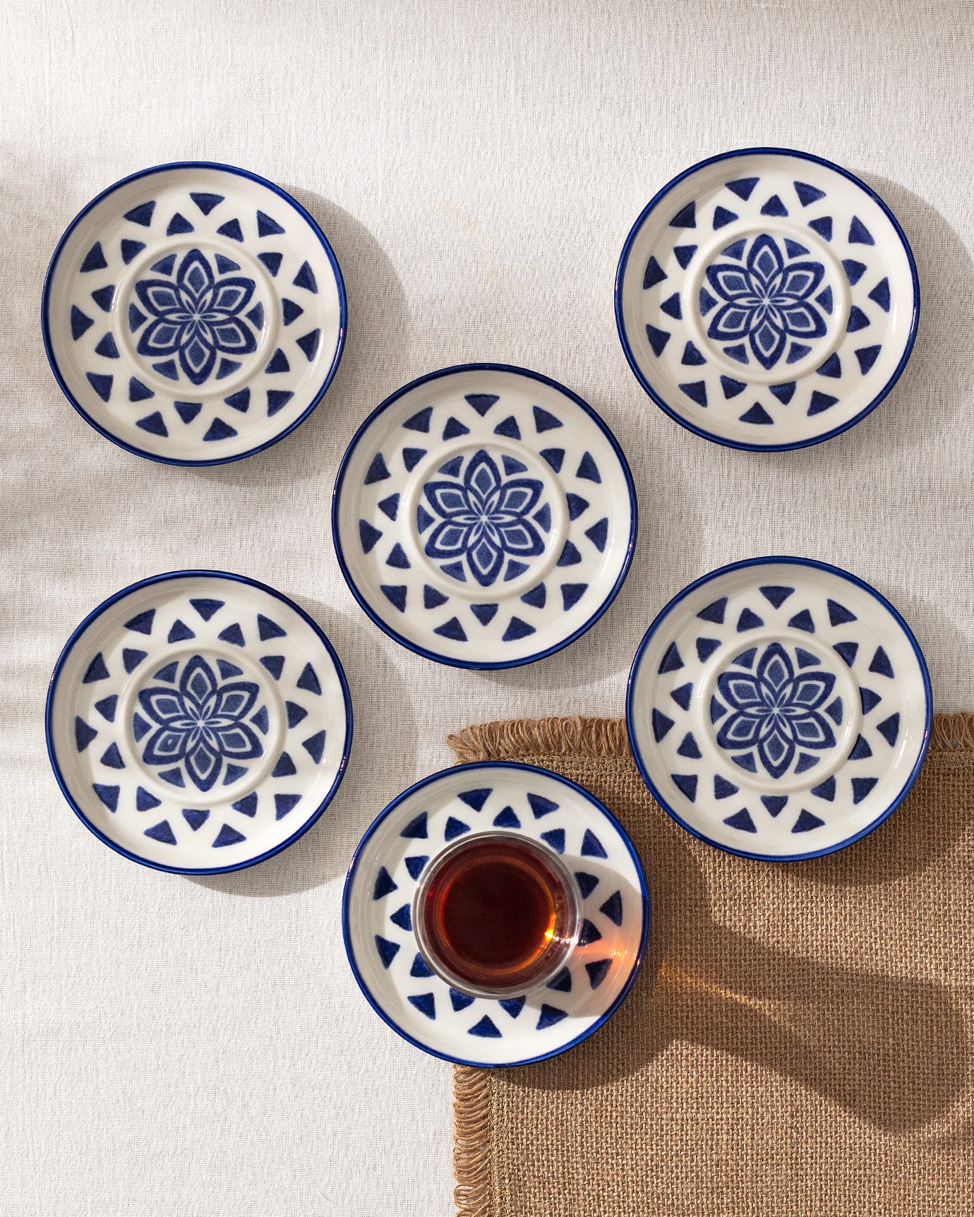 Grande Triangle 6-piece Tea Glass Saucer Set - Madame Coco JO