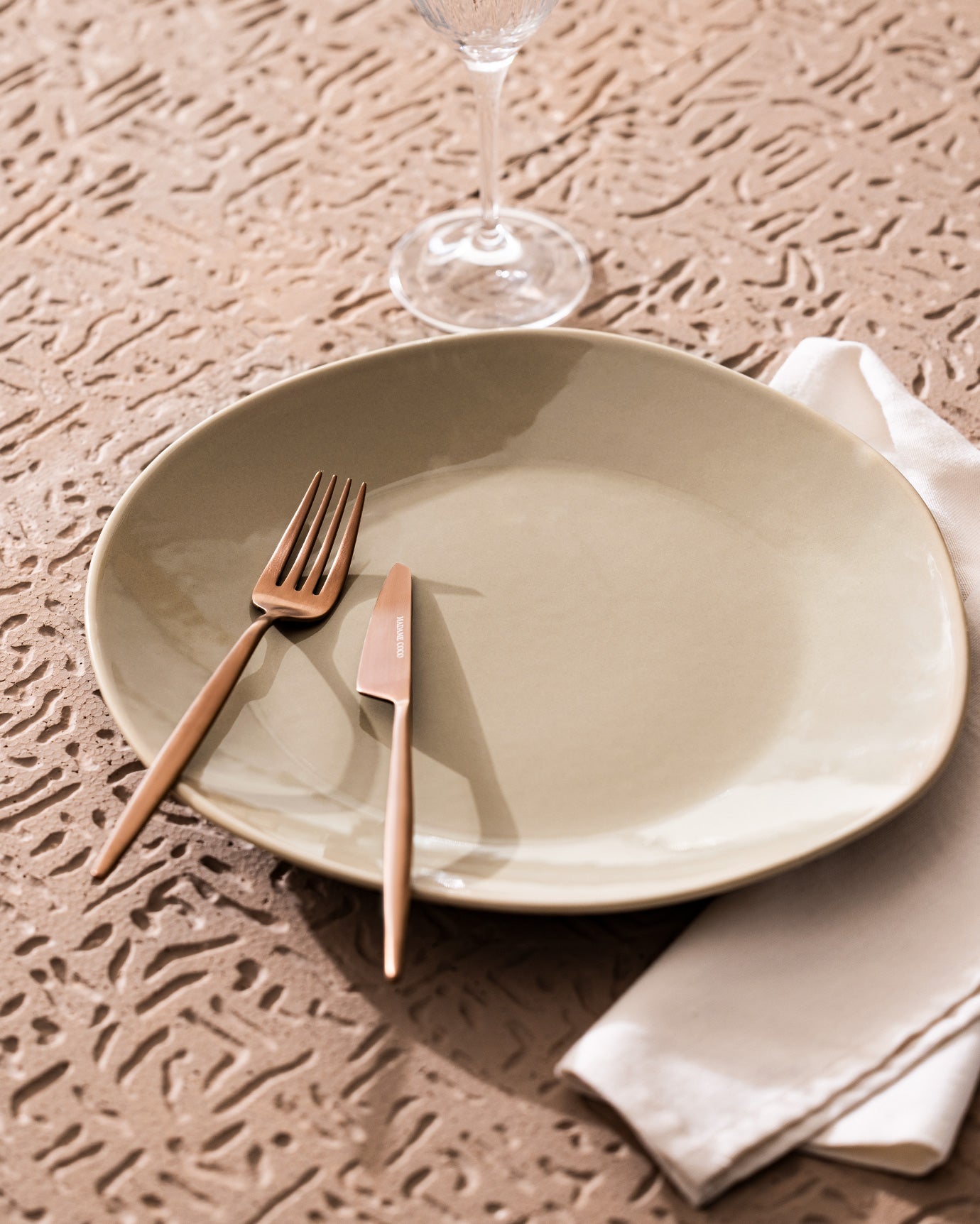 Souci Serving Plate - Madame Coco JO
