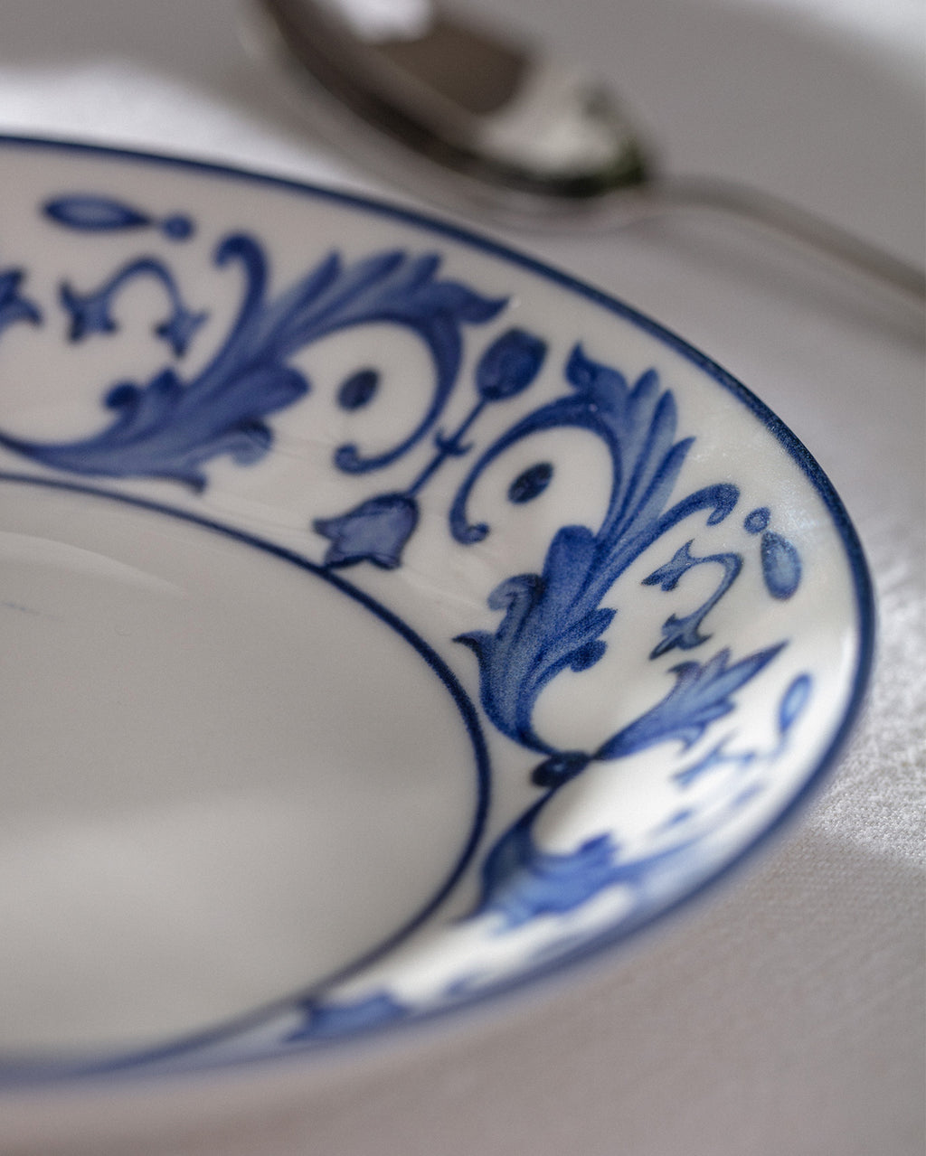 Reve Bleu Nuit Dinner Plate - Madame Coco JO