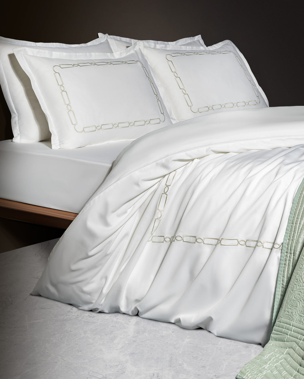 Lis King Size Duvet Cover Set - Embroidered - Satin - Madame Coco JO