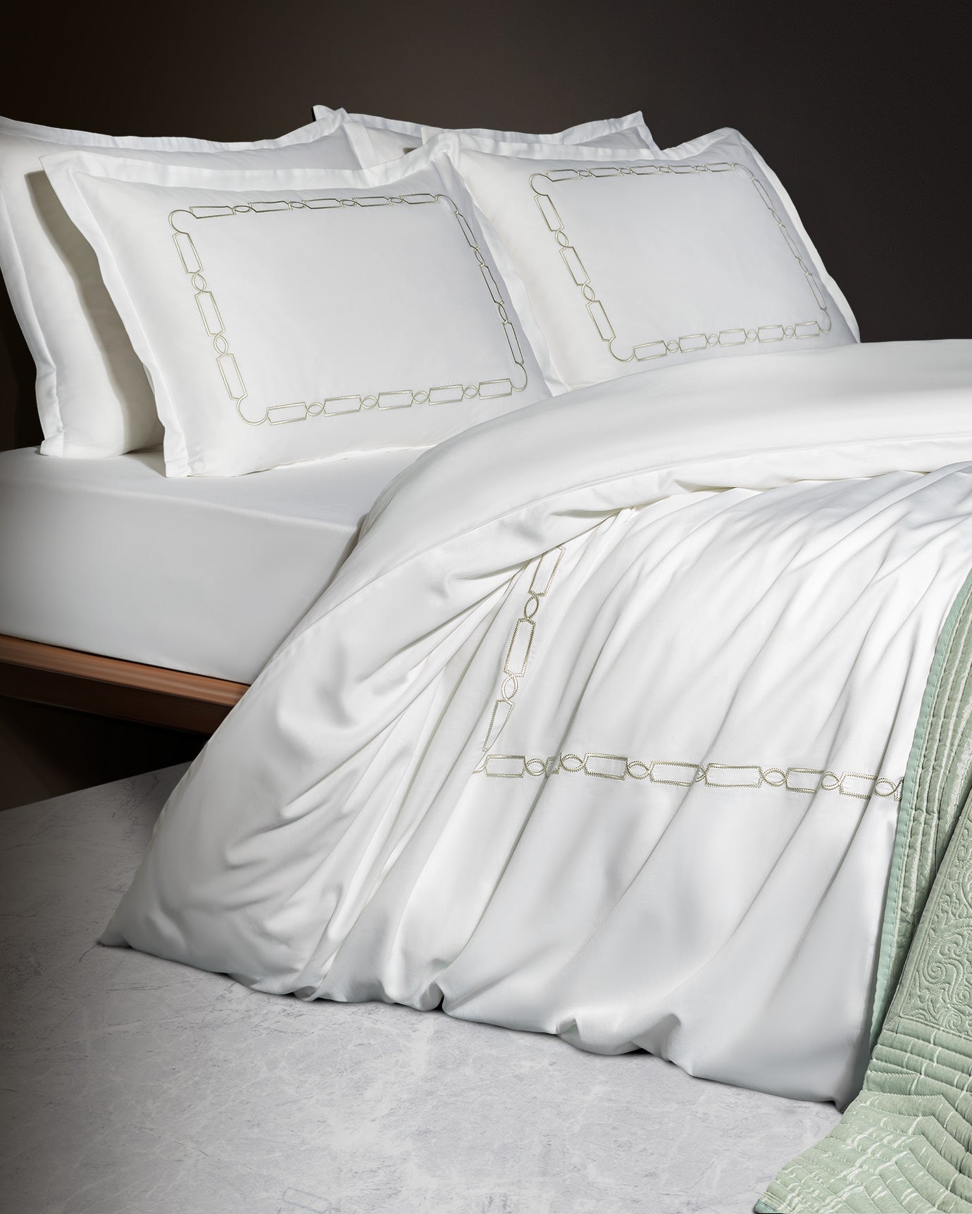 Lis King Size Duvet Cover Set - Embroidered - Satin - Madame Coco JO