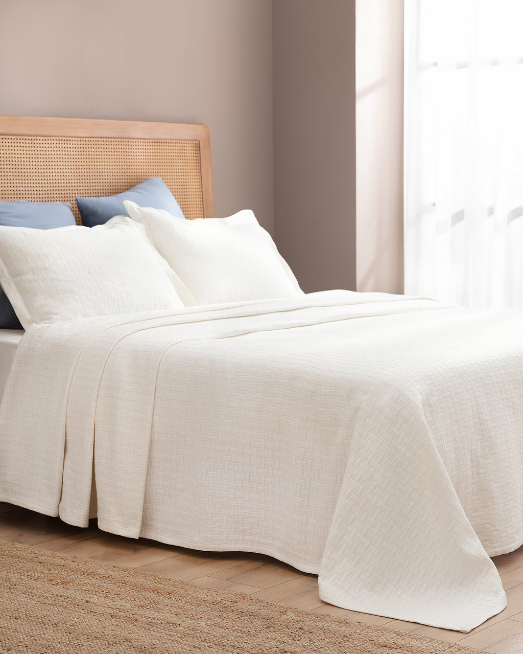 Berthe King Size Bedspread - Madame Coco JO