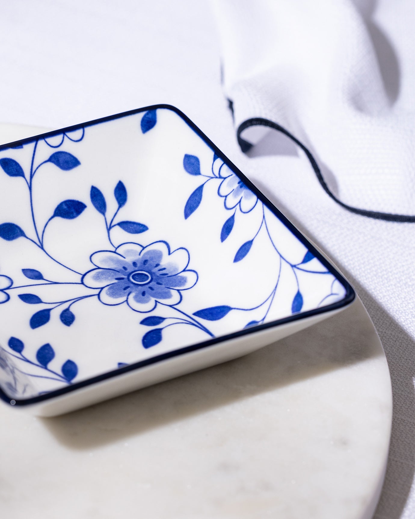 Reve Bleu Seren Square Plate - Madame Coco JO