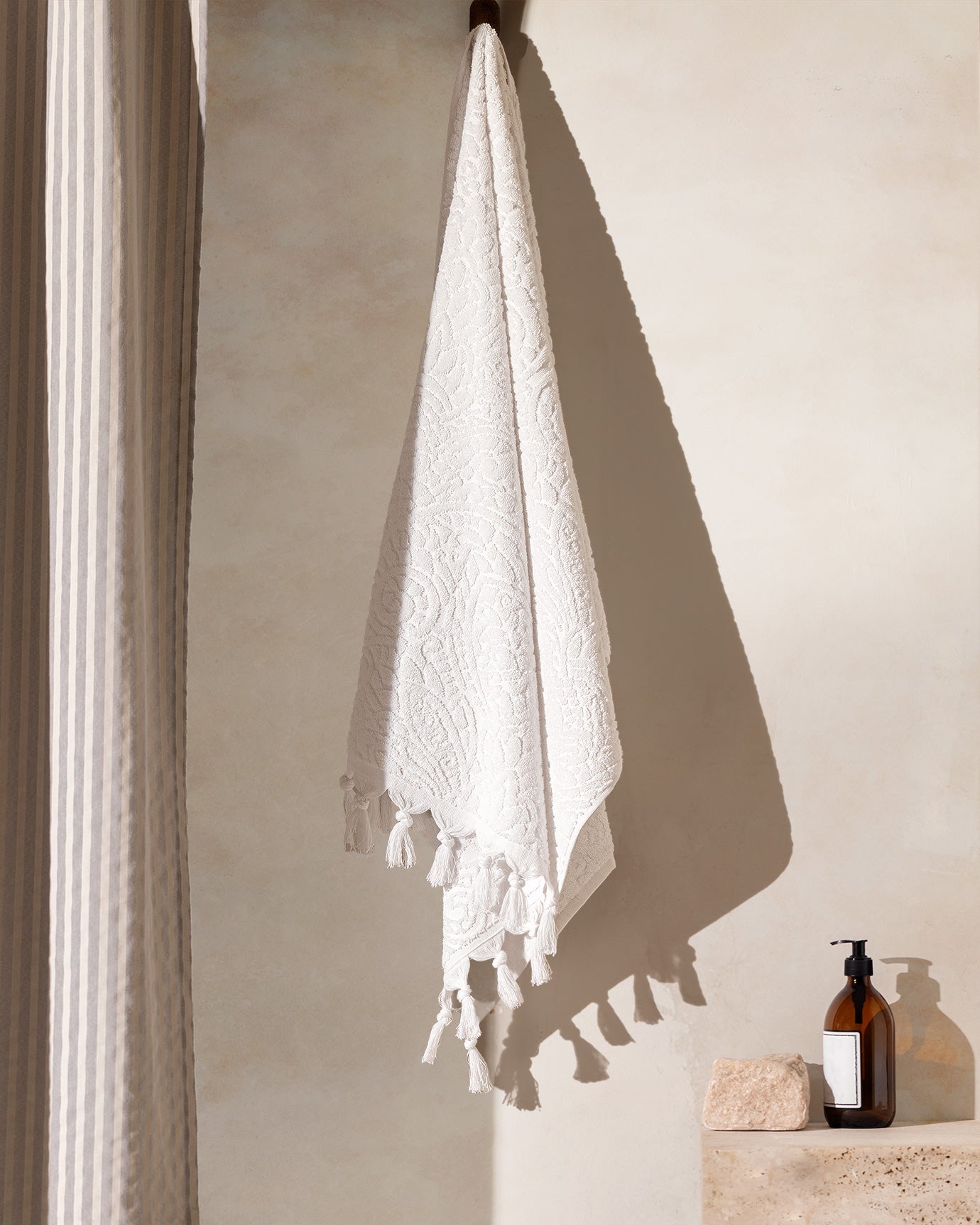 Bernay Bath Towel - Madame Coco JO