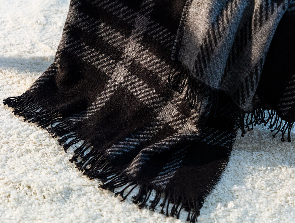 Katriane Throw Blanket - Madame Coco JO