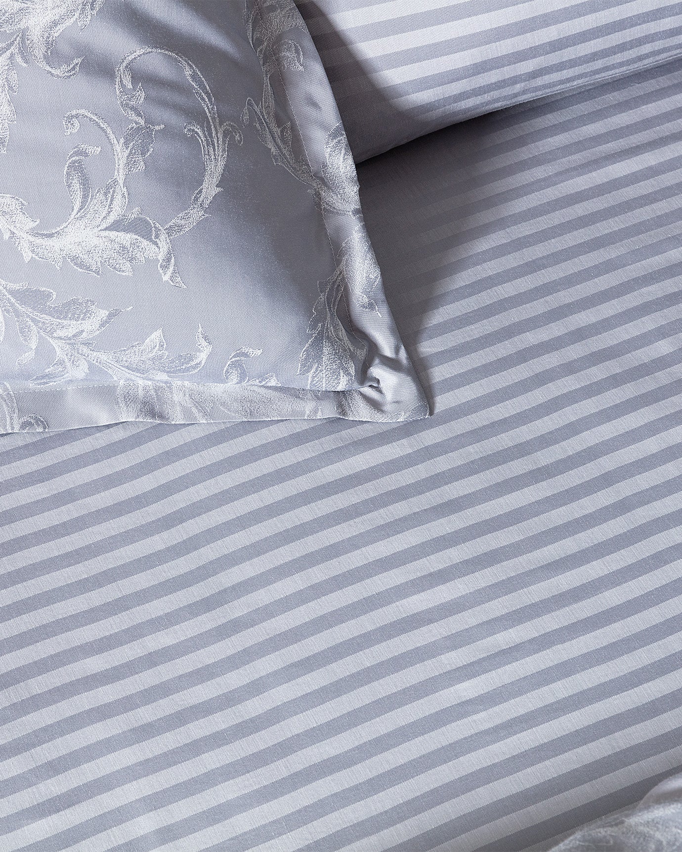 Blaye King Size Duvet Cover Set - Jacquard Satin - Madame Coco JO