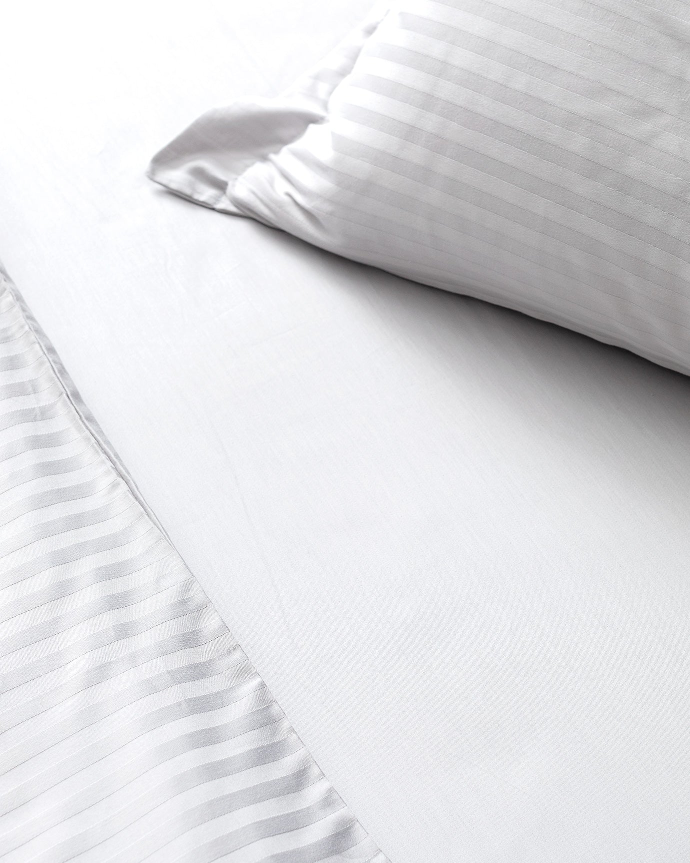 Elicia King Size Striped Satin Duvet Cover Set - Madame Coco JO