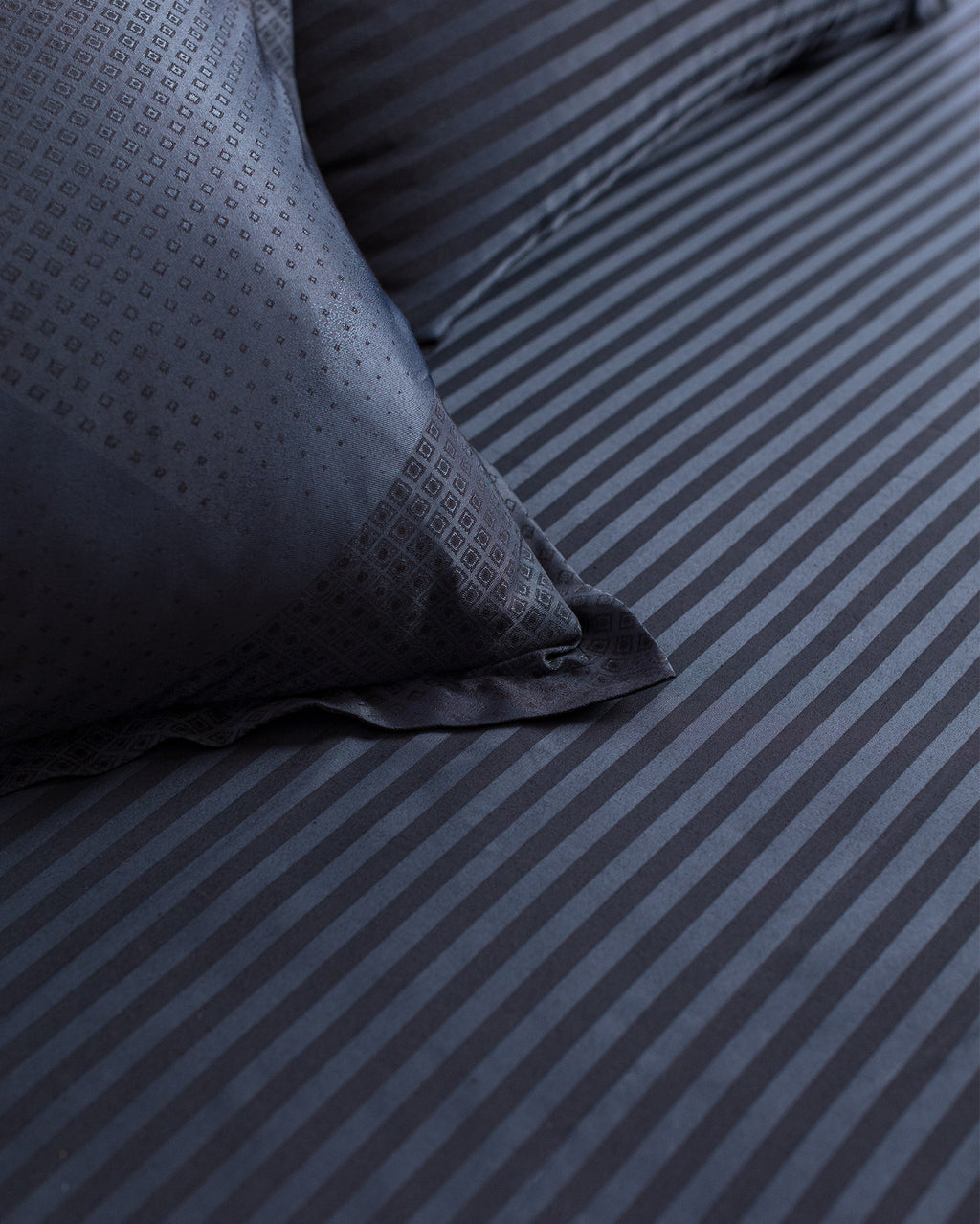 Diyon King Size Duvet Cover Set - Jacquard Satin - Madame Coco JO