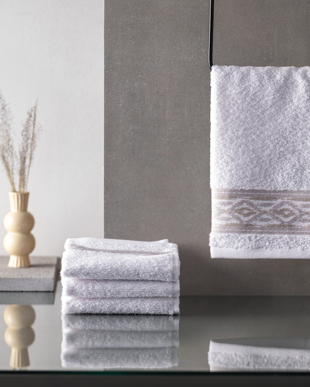 Daine 4 Pack Hand Towel - Madame Coco JO