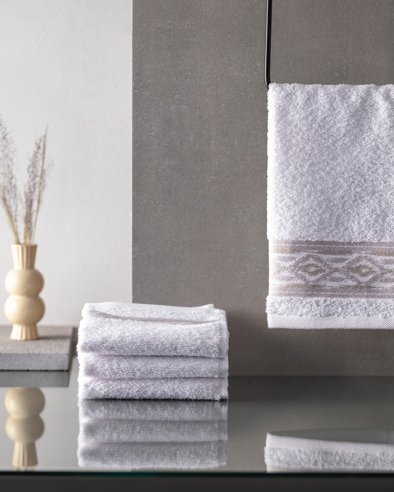 Daine 4 Pack Hand Towel - Madame Coco JO