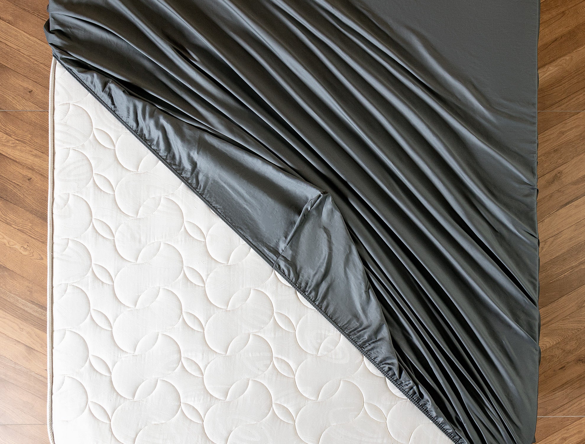 Ciel Satin Fitted Sheet - Madame Coco JO