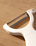 Cardia Wide Vegetable Peeler - Madame Coco JO
