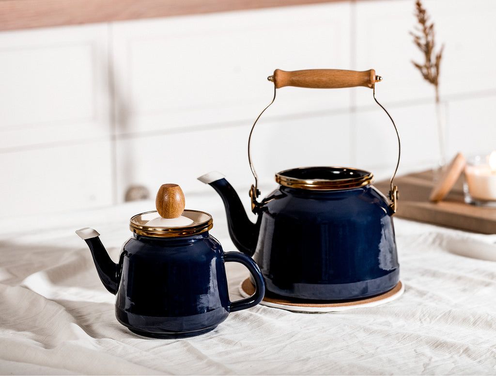 Bonneville Teapot - Madame Coco JO