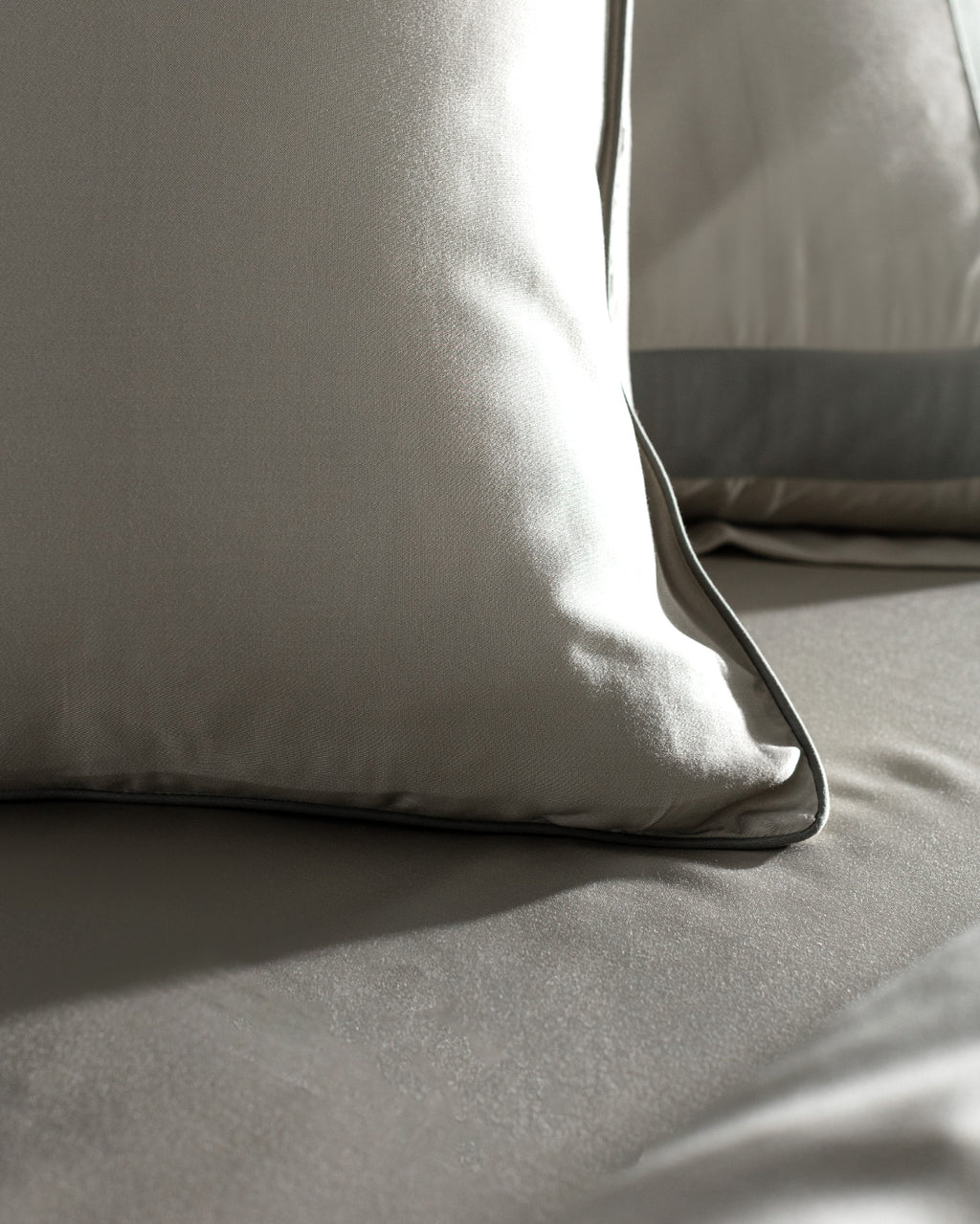 Samoa Double Size Bamboo Satin Duvet Cover Set - Madame Coco JO