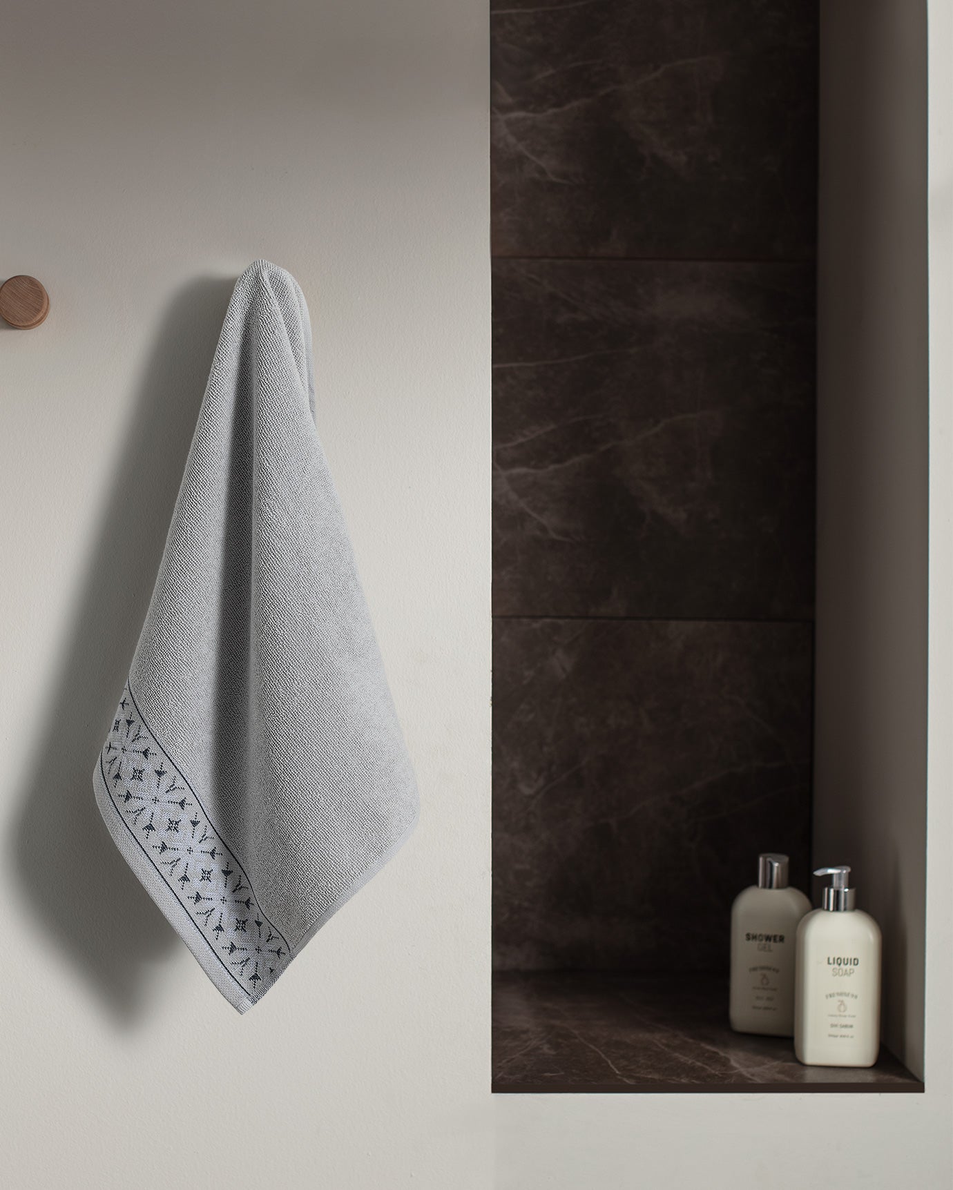 Caresse Face Towel - Madame Coco JO