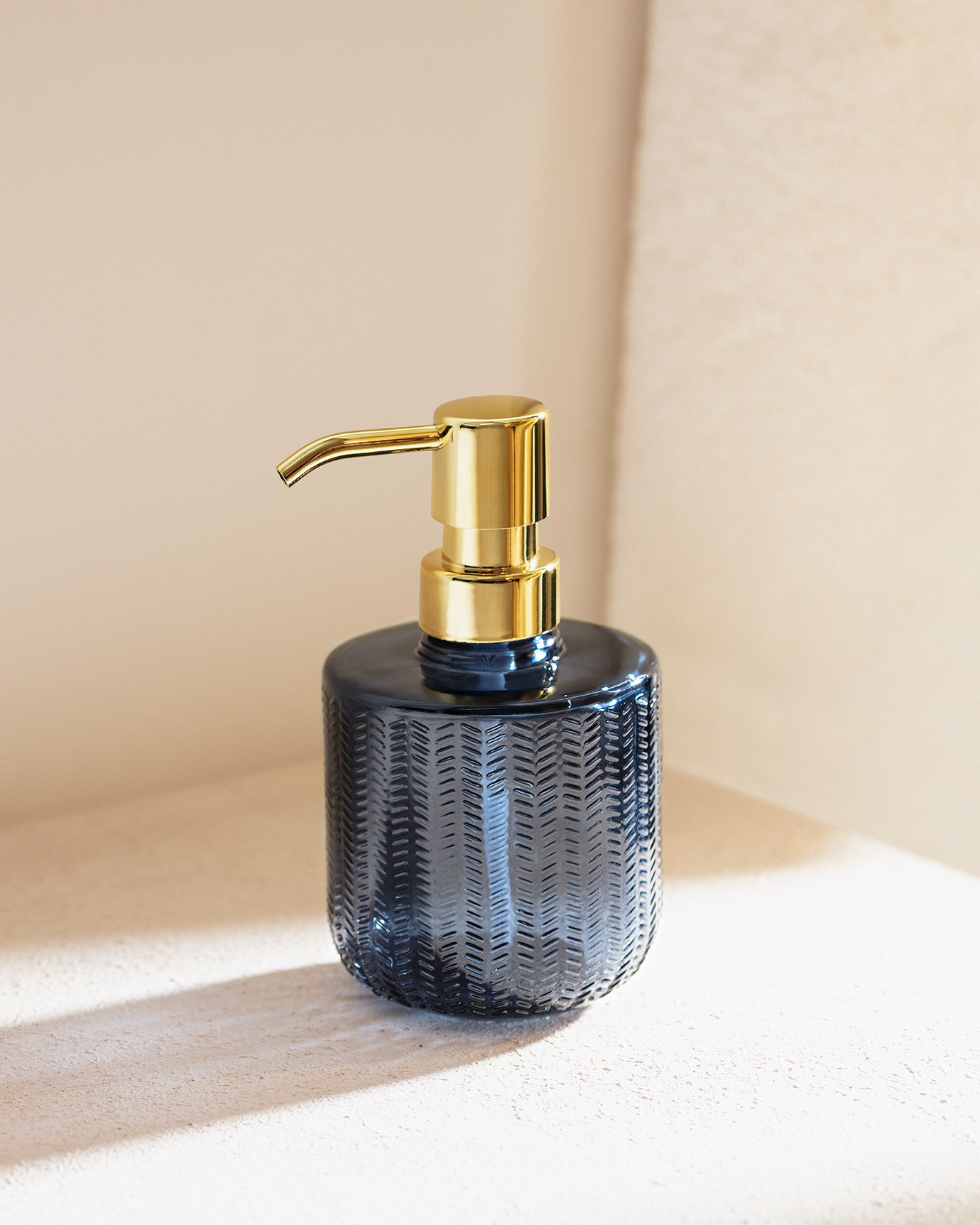Veronigue Layer Soap Dispenser - Madame Coco JO