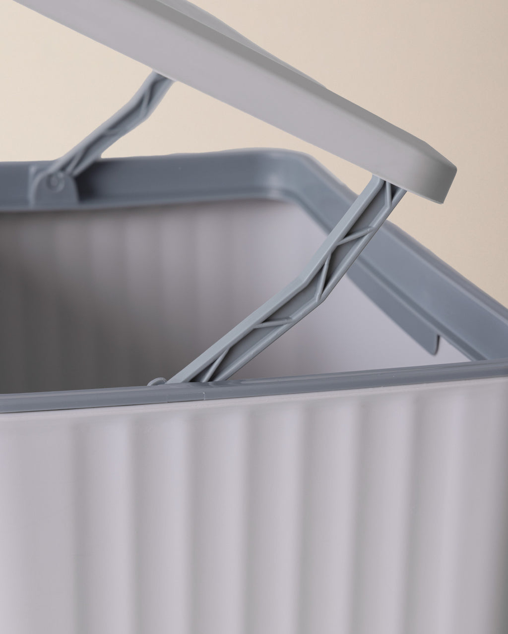 Ninon Hanging Trash Can12 - Madame Coco JO