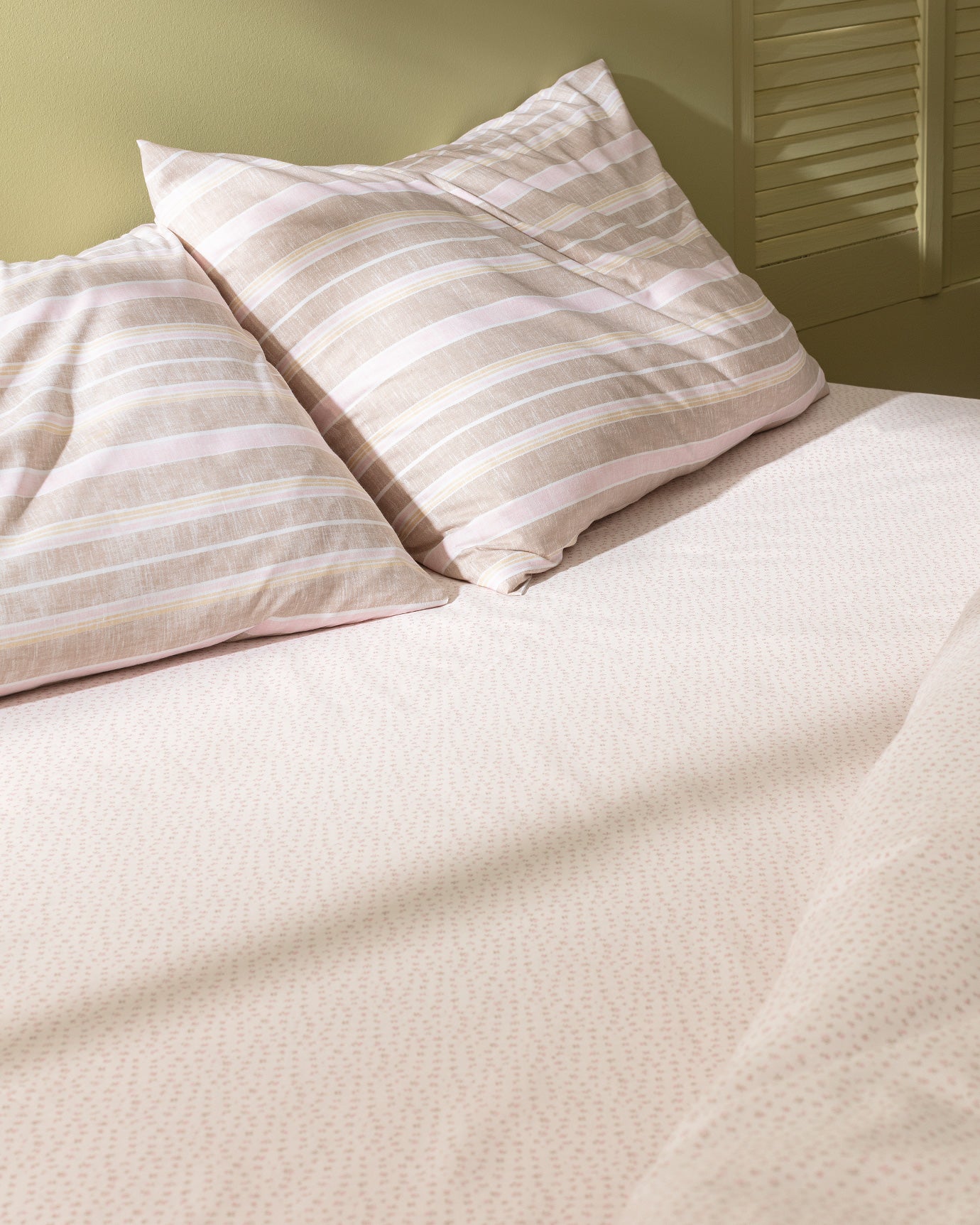Darvell Double Size Duvet Cover Set - Madame Coco JO