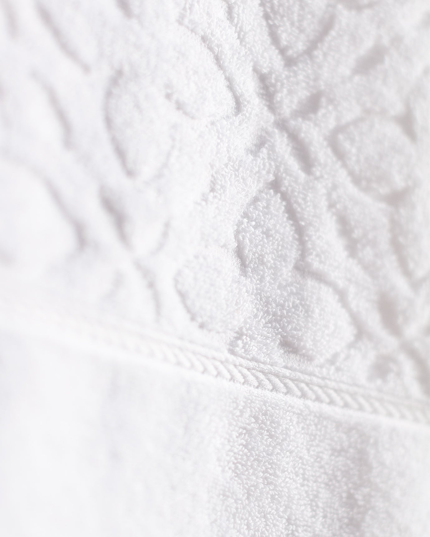 Chance Jacquard Bath Towel - Madame Coco JO
