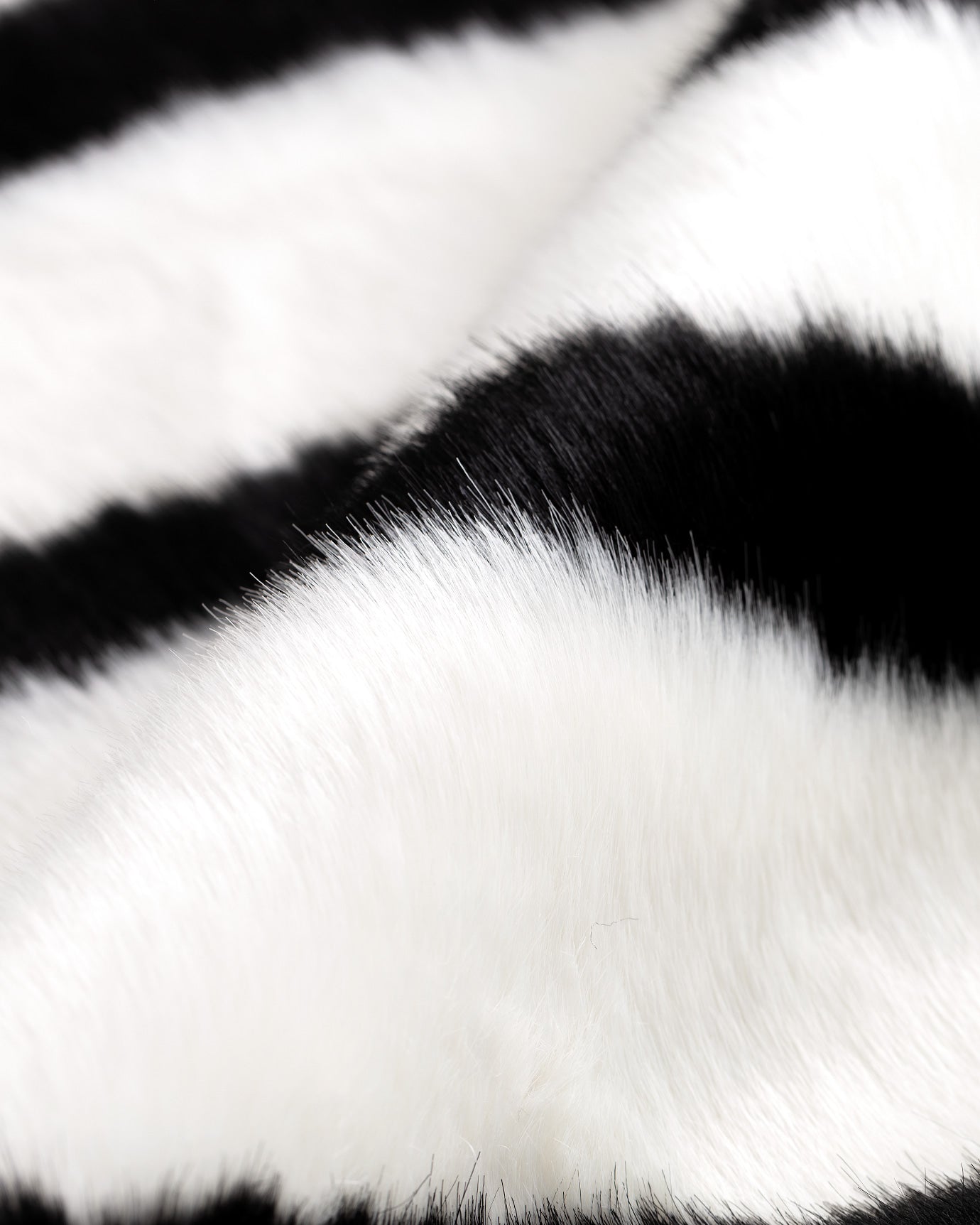 Aleon Fur Rug - Madame Coco JO