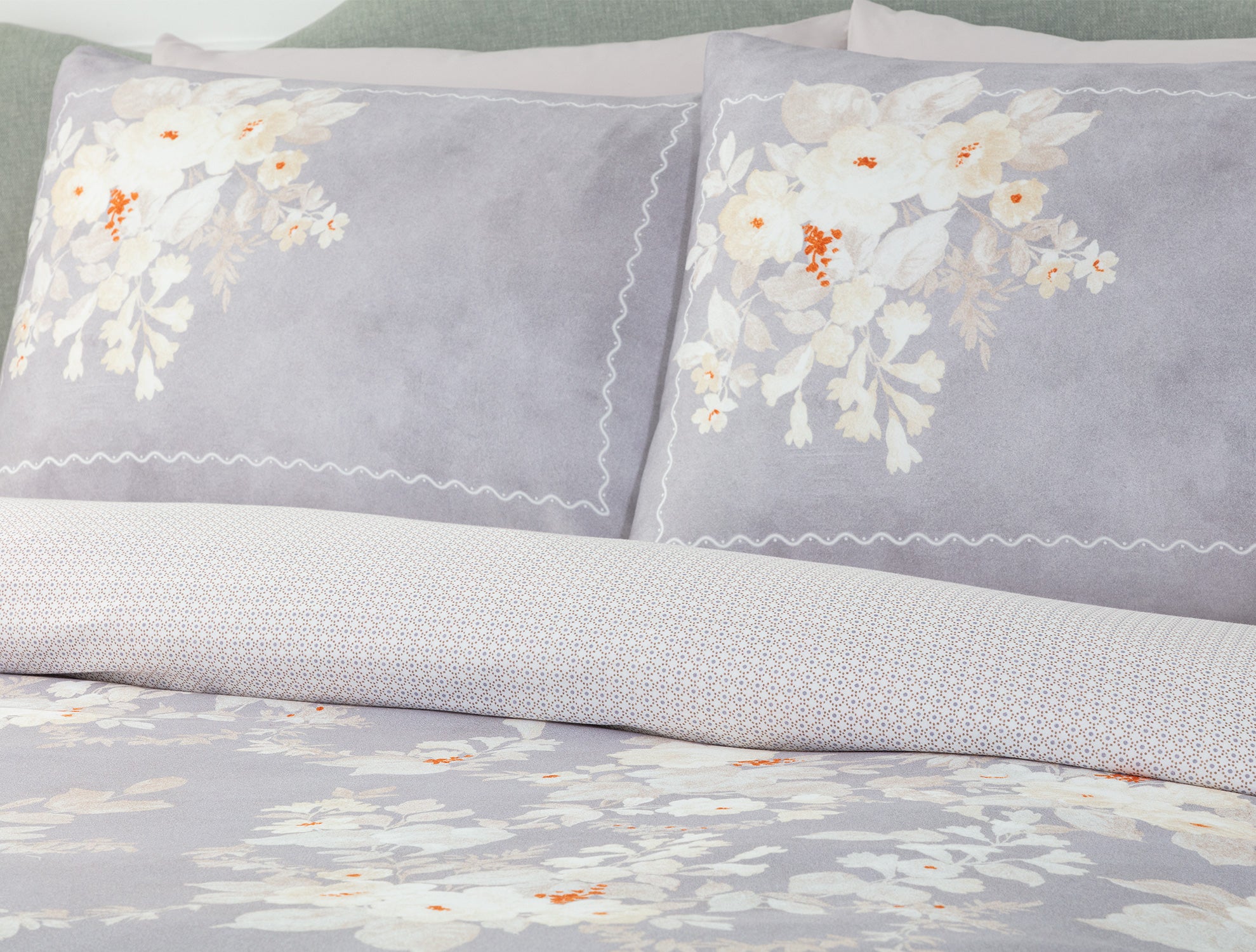 Curtice Double Size Bed Linen Set - Satin Patterned - Madame Coco JO