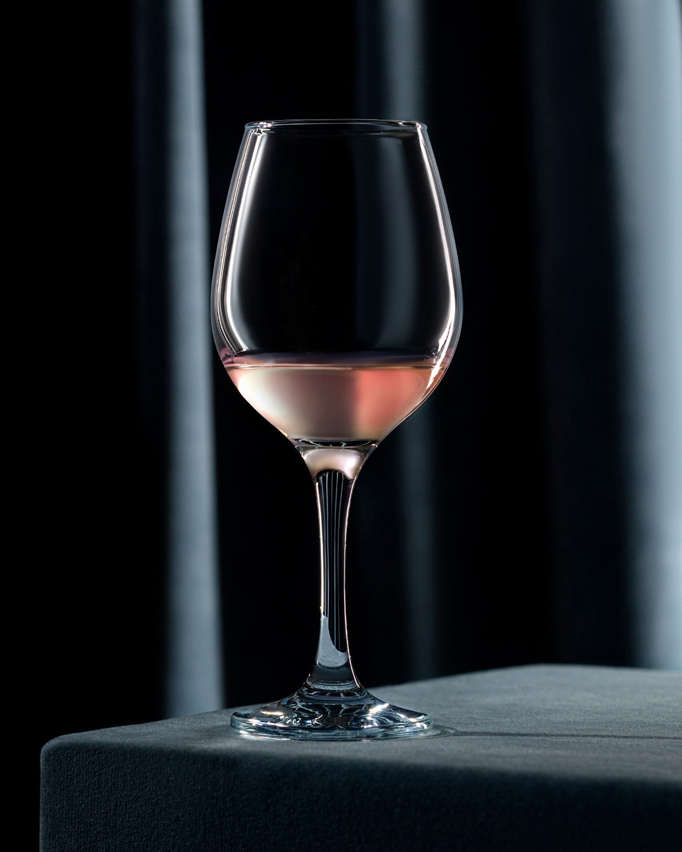 Verona 4-piece White Wine Glass Set - Madame Coco JO