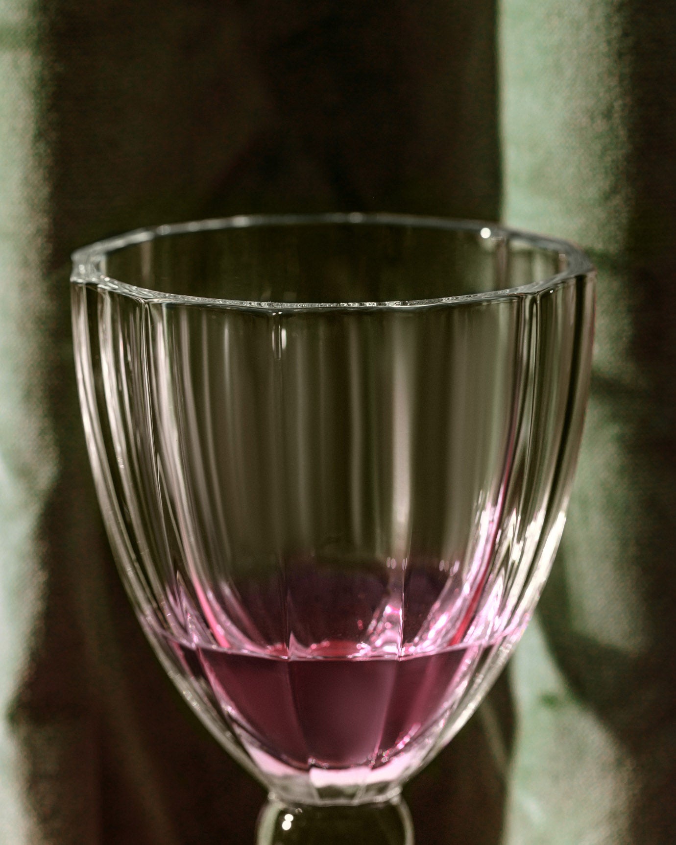Fiona 4-piece Tall Wine Glass Set - Madame Coco JO