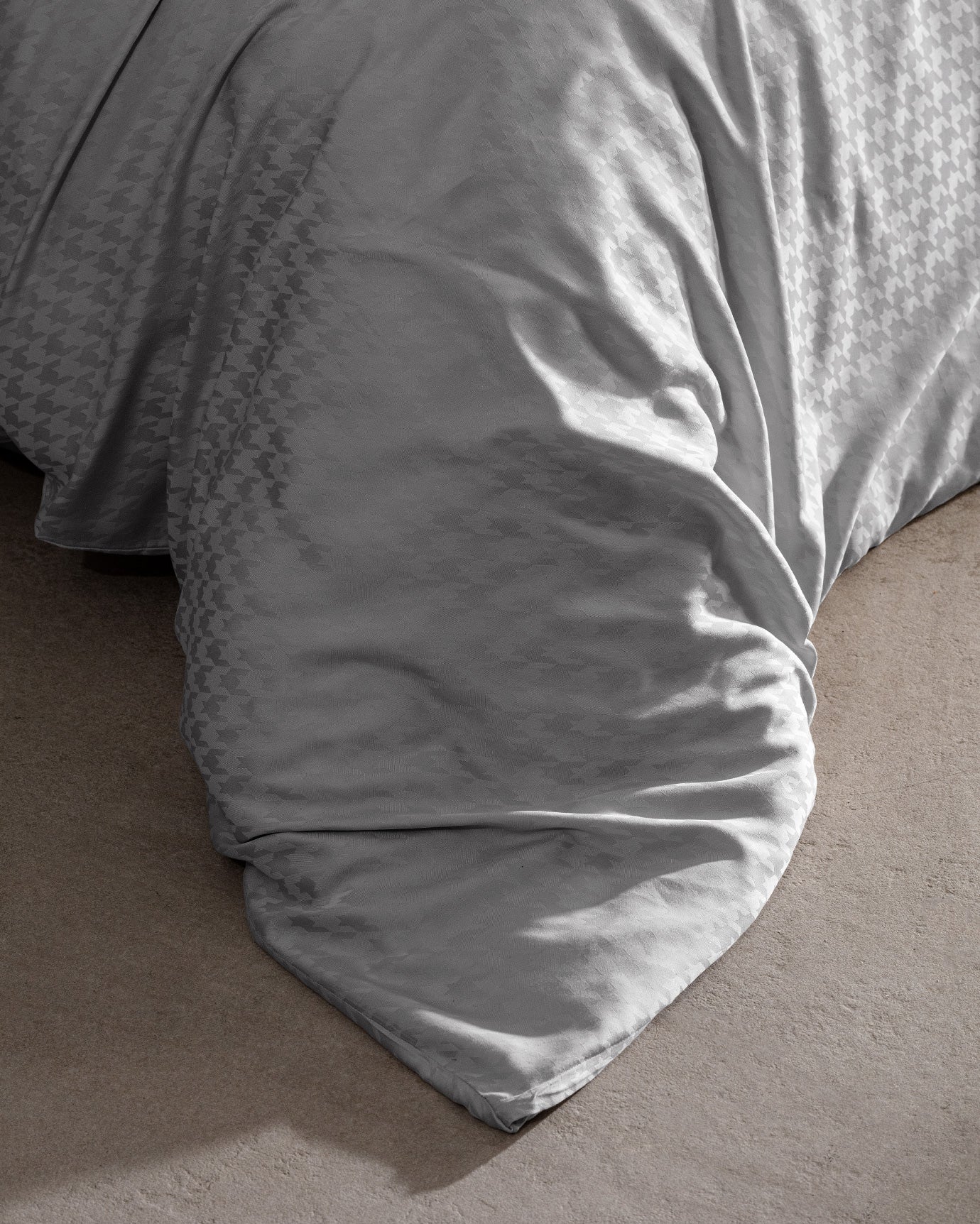 Lune King Size Bamboo Satin Duvet Cover Set - Madame Coco JO
