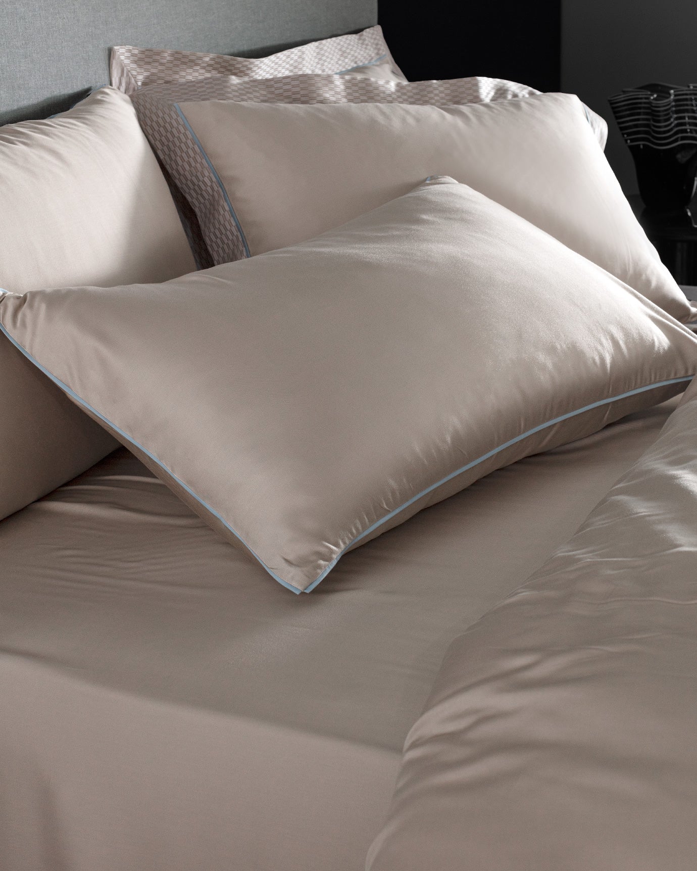 Calore King Size Bamboo Satin Duvet Cover Set - Madame Coco JO