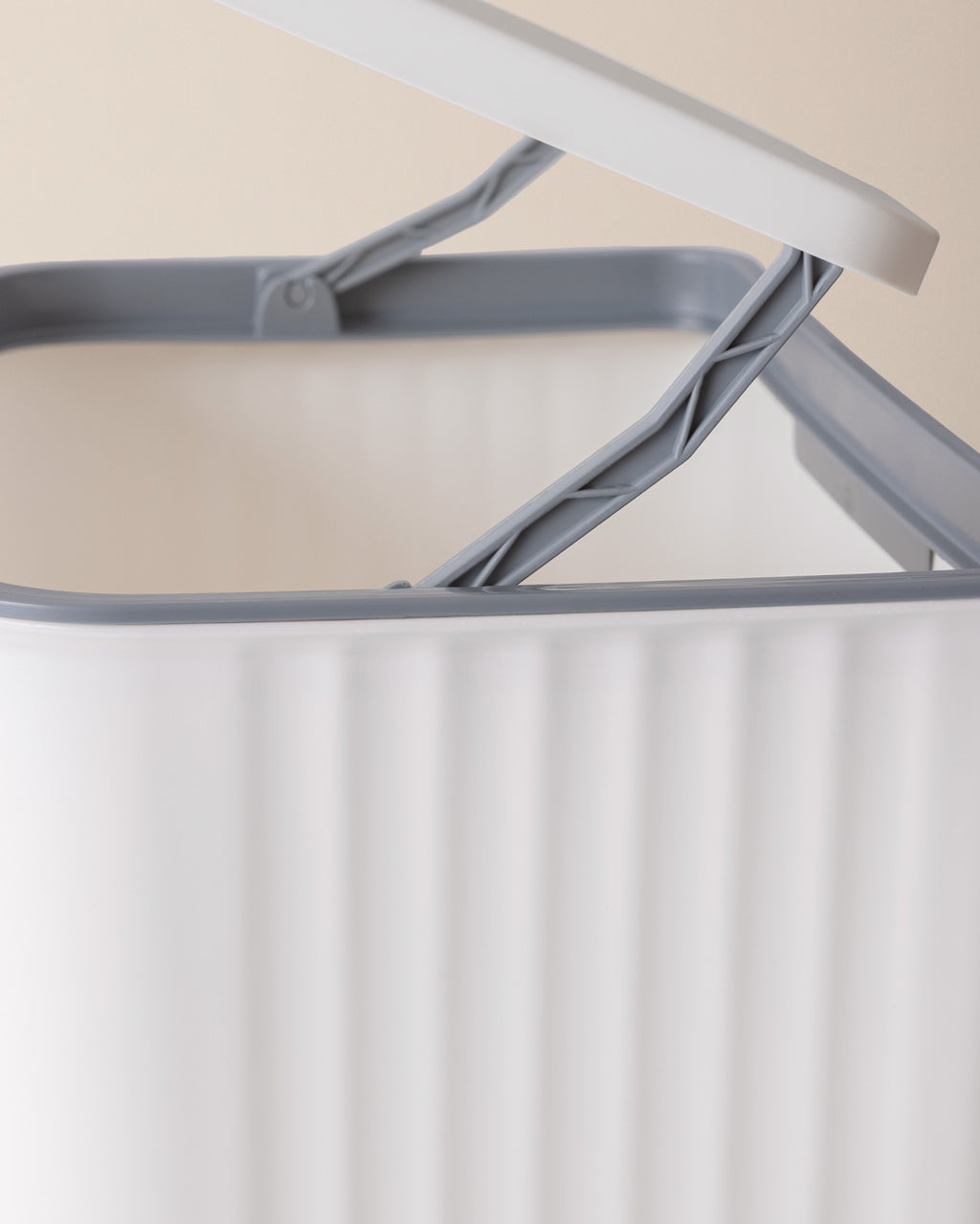 Ninon Hanging Trash Can12 - Madame Coco JO