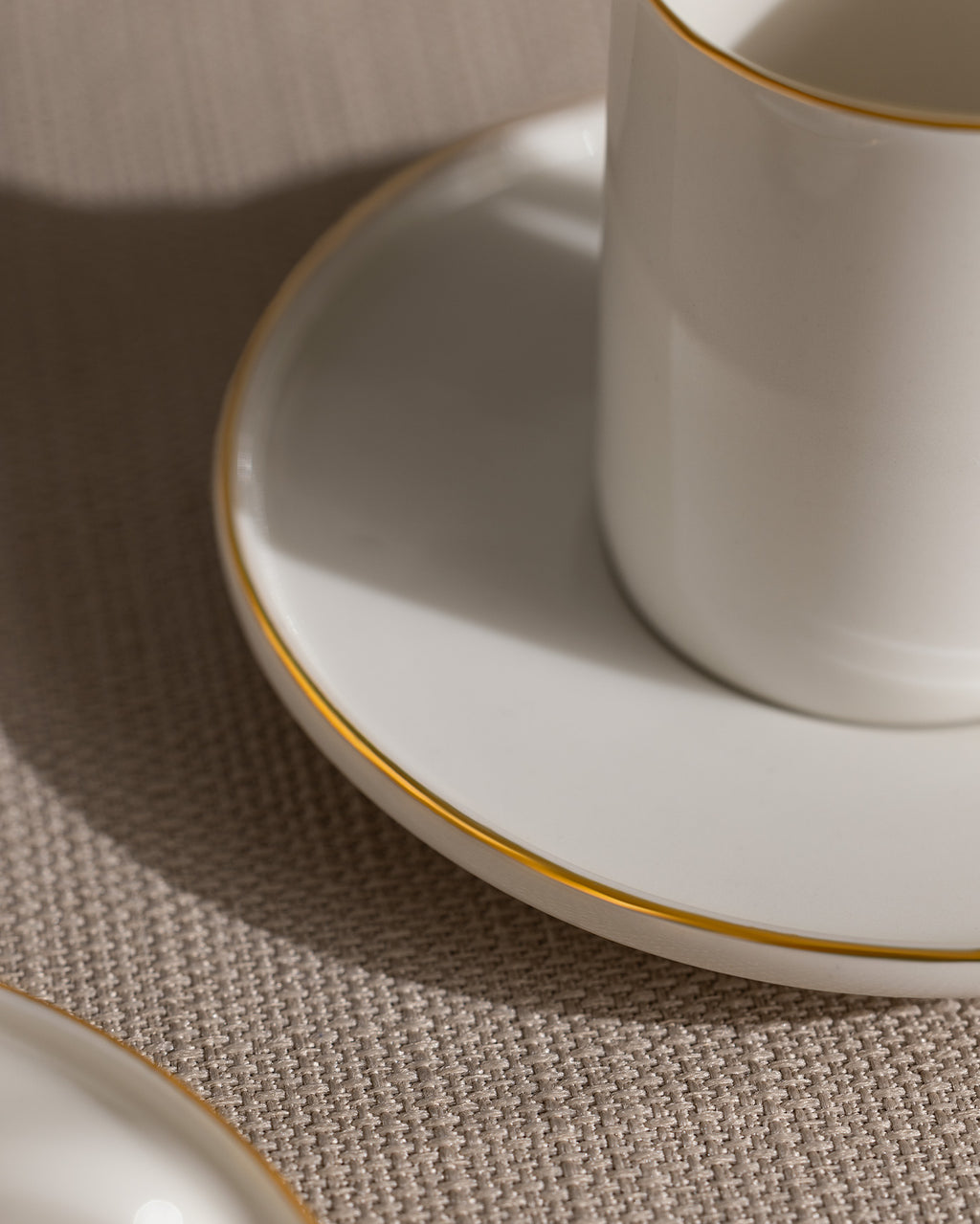 Lumora Set Of 6 Coffee Cups Gold/platinum - Madame Coco JO