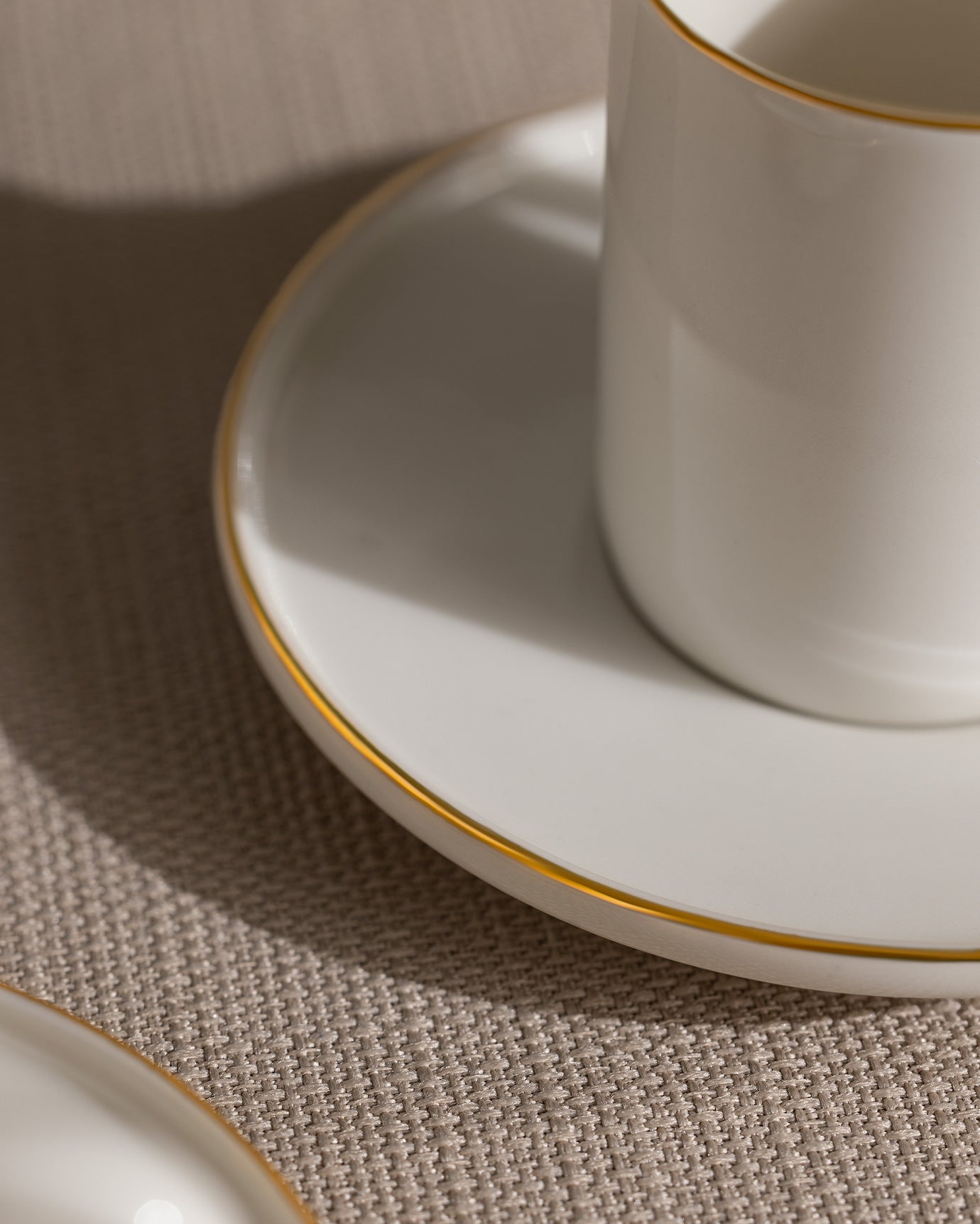 Lumora Set Of 6 Coffee Cups Gold/platinum - Madame Coco JO