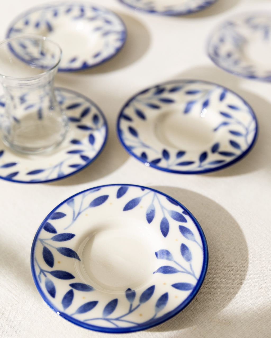 Luxe  Bifurquer 6-piece Tea Glass Saucer Set - Madame Coco JO