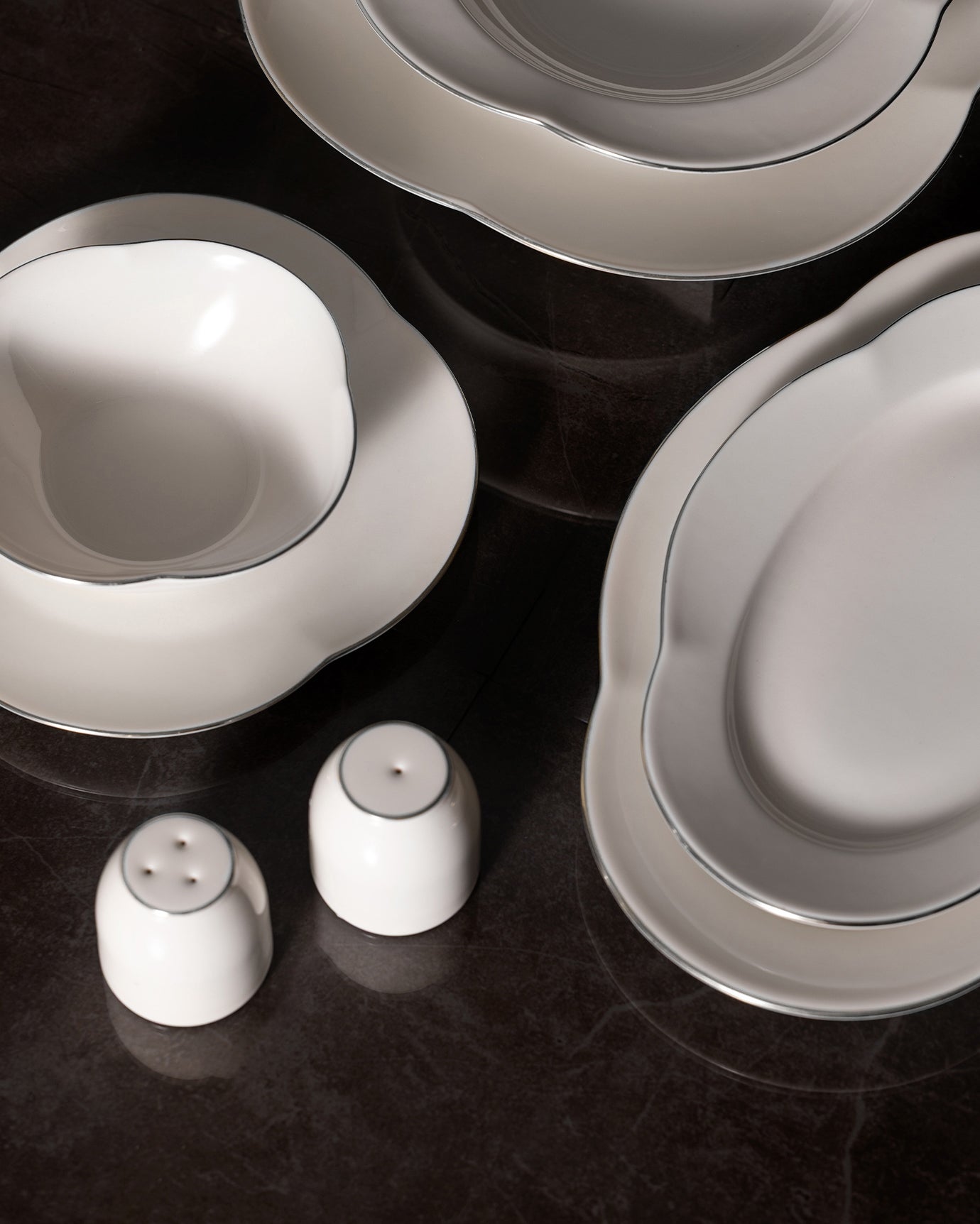 Perle 28 Piece Dinner Set Gold/platinum - Madame Coco JO