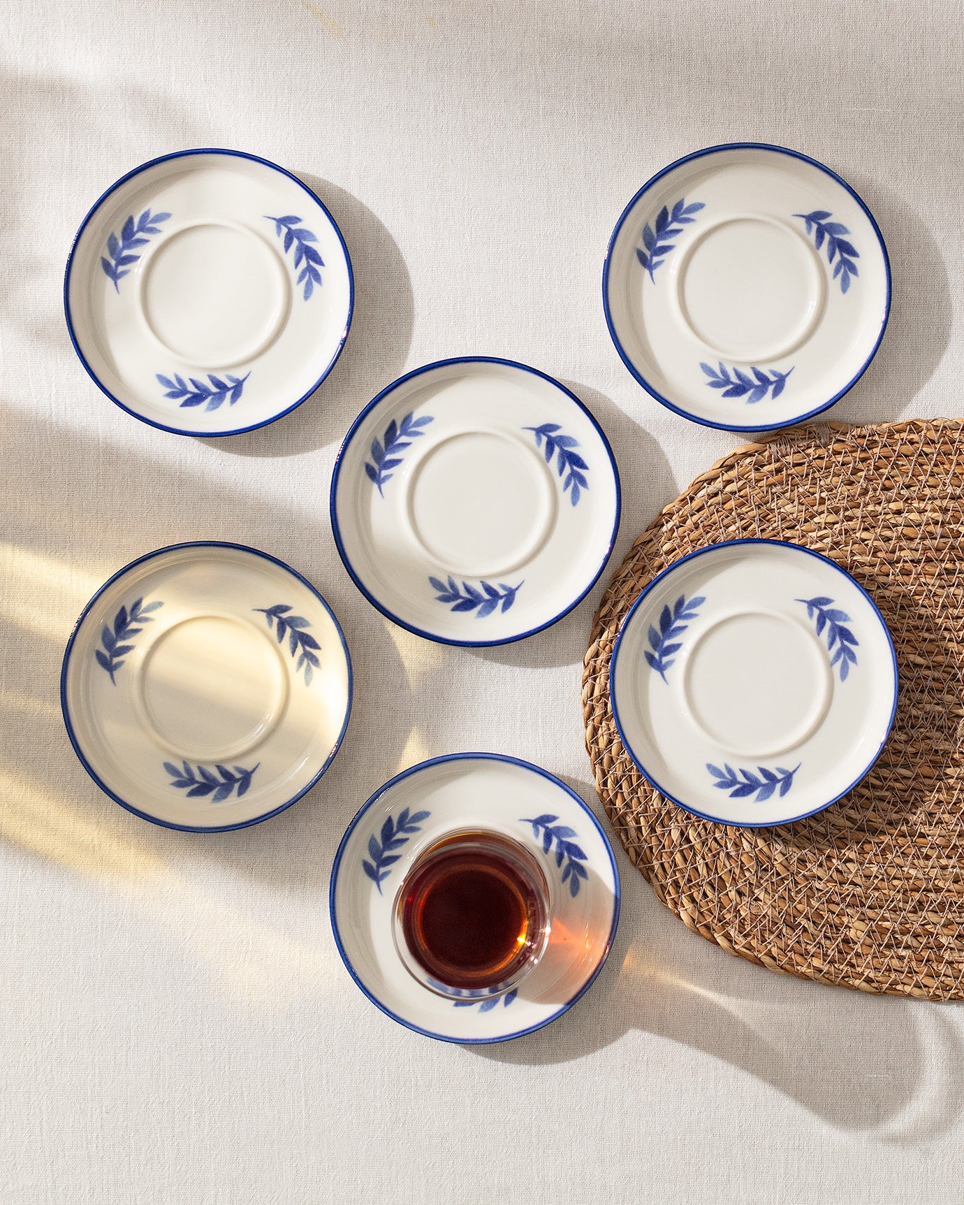 Grand Feuille 6-piece Tea Glass Saucer Set - Madame Coco JO