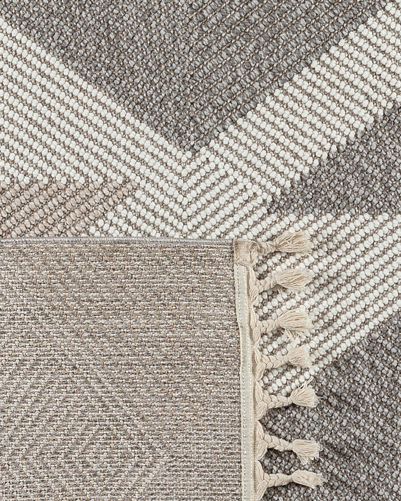 Grelot Carpet - Madame Coco JO