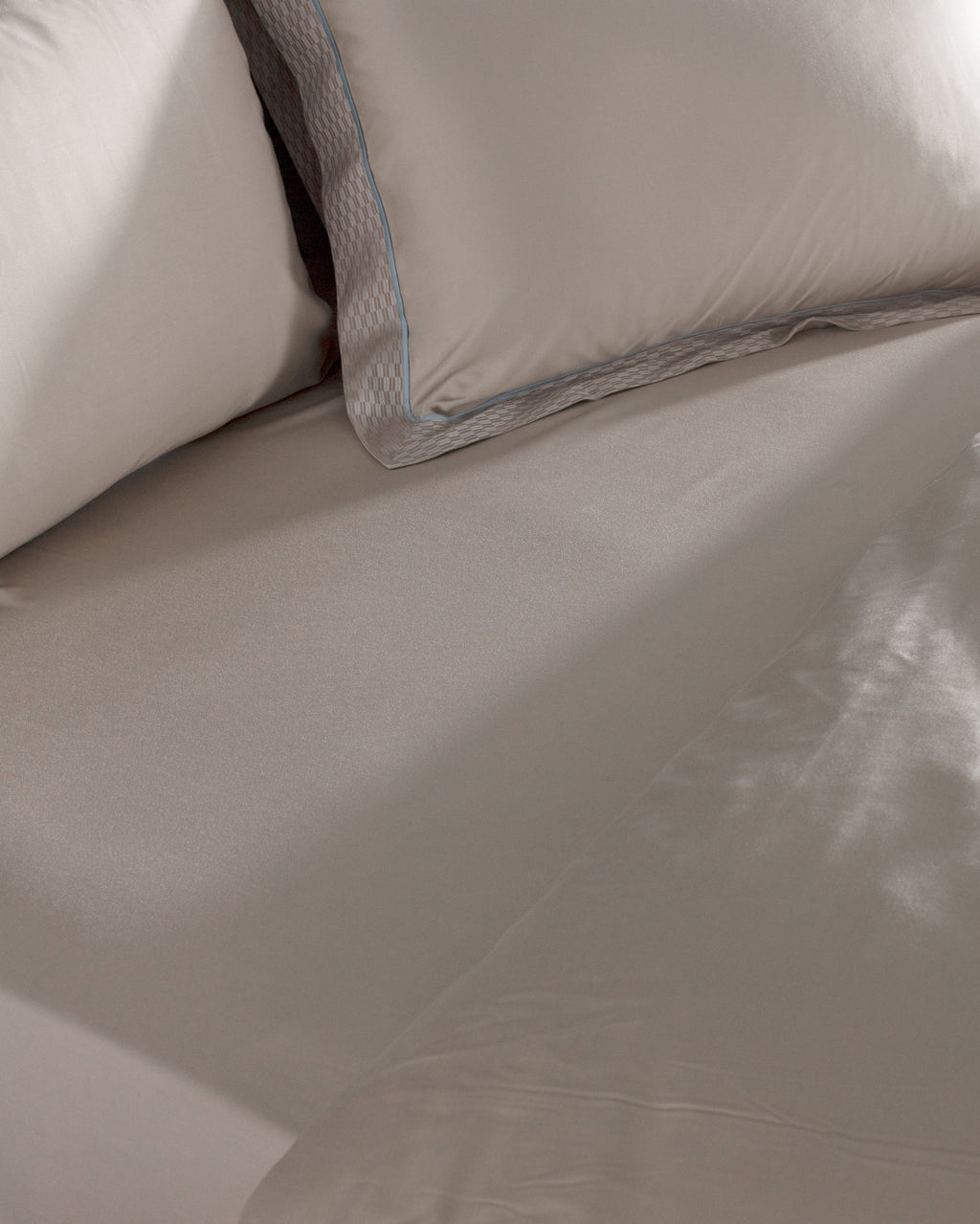 Calore King Size Bamboo Satin Duvet Cover Set - Madame Coco JO