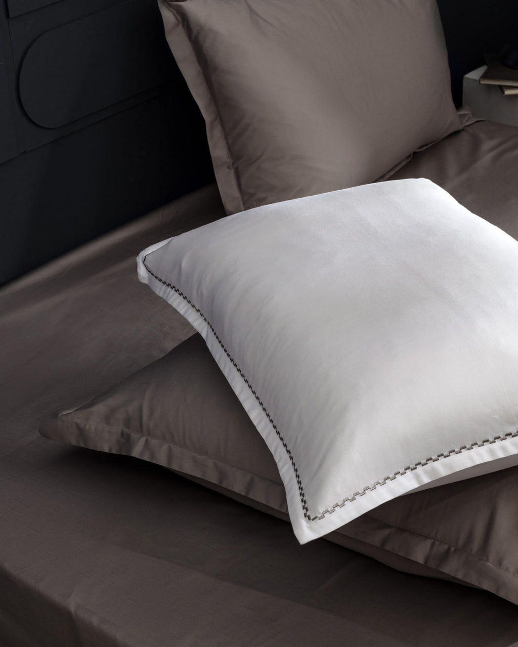 Laila Duvet Cover Set - Embroidered - Satin - Madame Coco JO