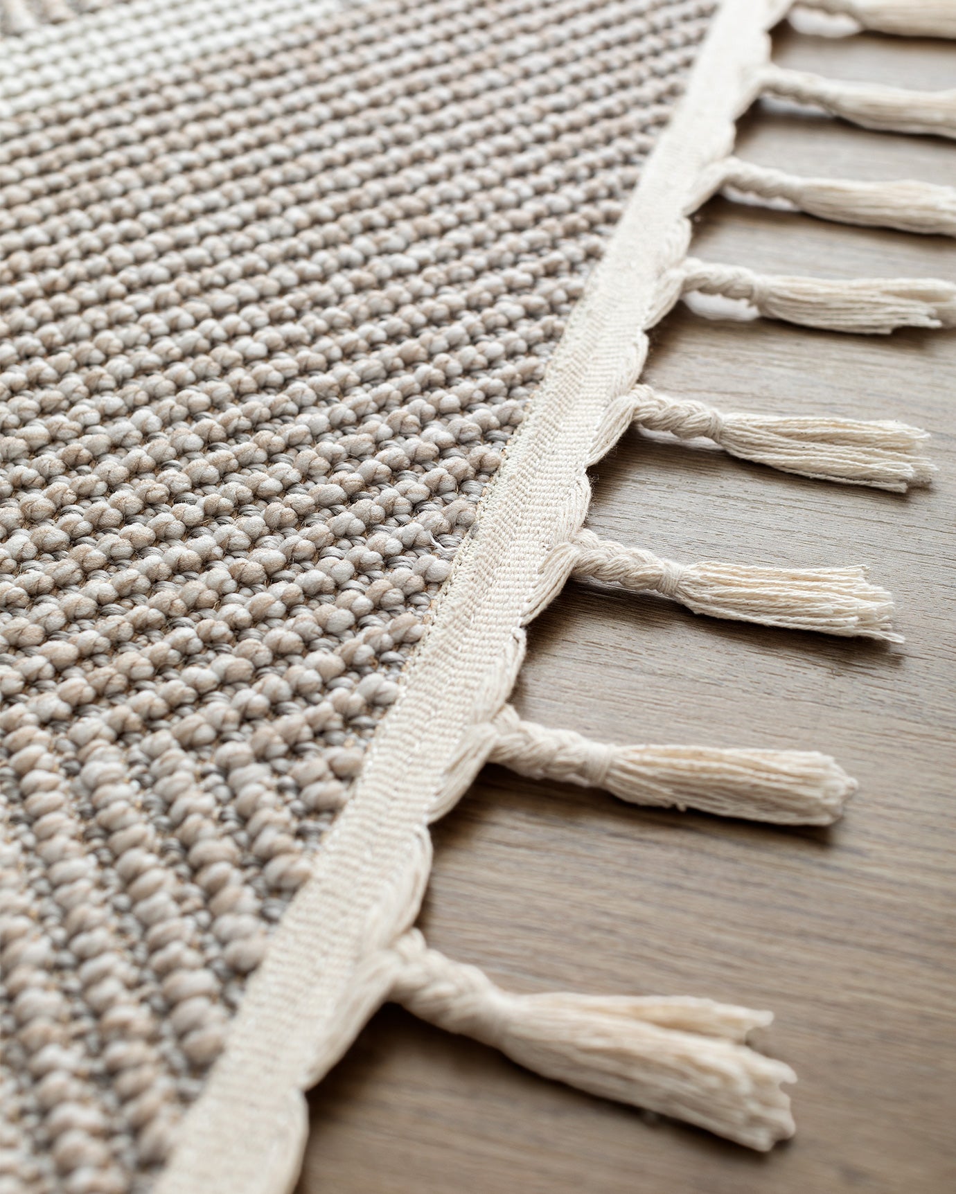 Grelot Carpet - Madame Coco JO