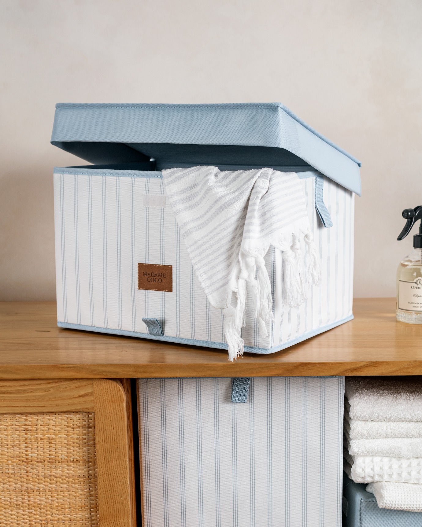 Nuage Regulatory Box With Lid - Madame Coco JO