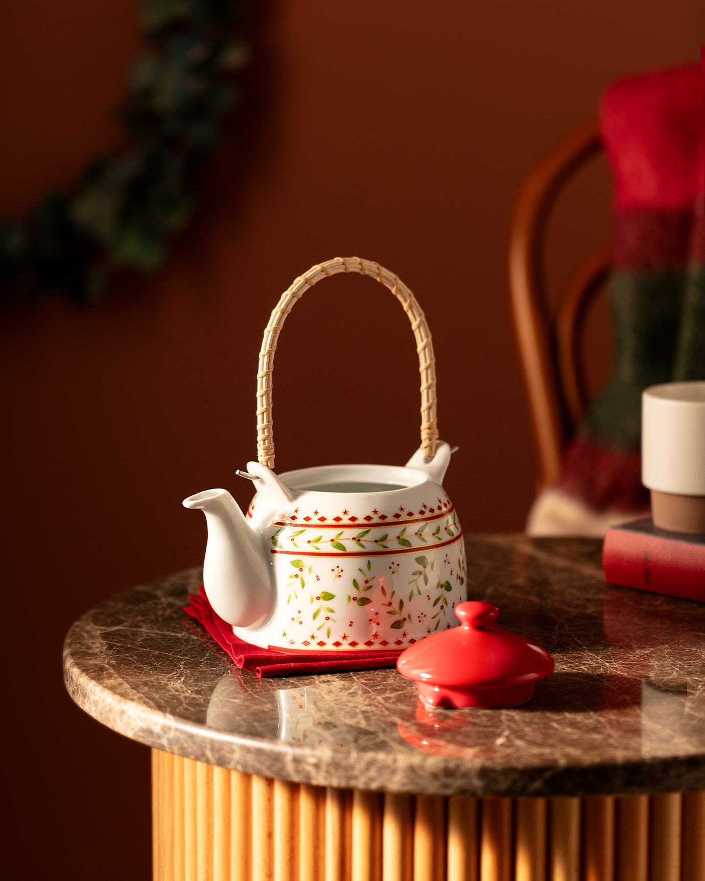 Dasher Teapot - Madame Coco JO